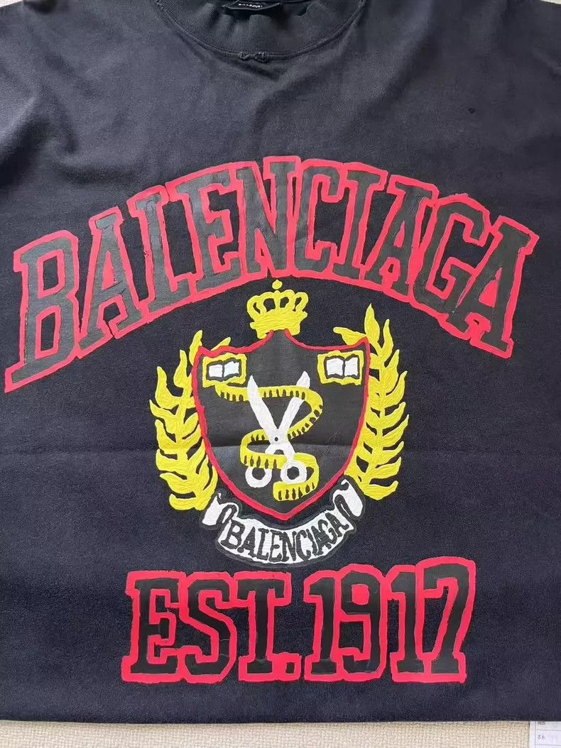 Balenciaga Balenciaga Logo monogrammed printed crew neck pullover sho Size US S / EU 44-46 / 1 - 3 Thumbnail