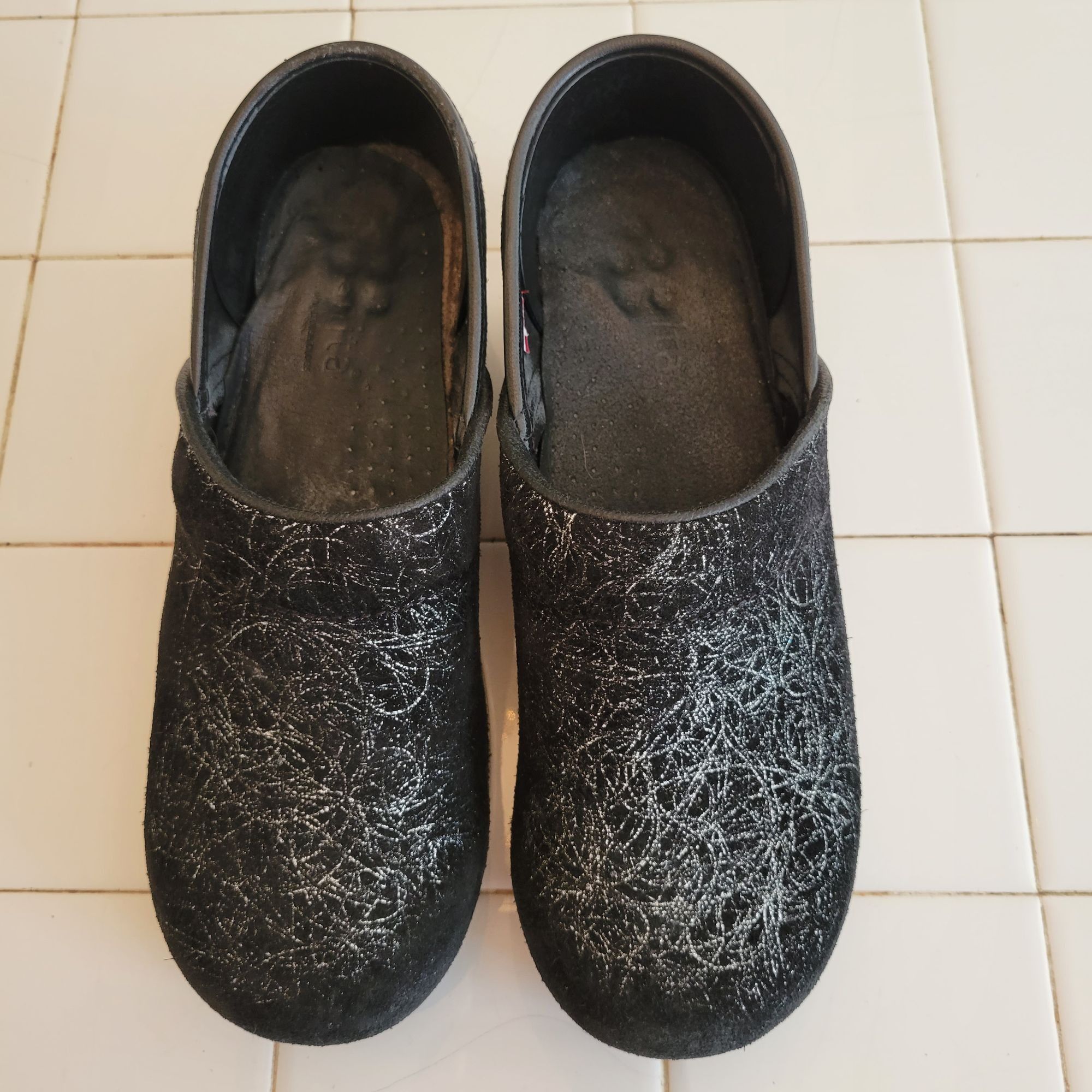 Vintage Sanita 39 Black Metallic Sparkle Danish Tinsel 8 Clogs Leath Size US 8 / IT 38 - 7 Thumbnail