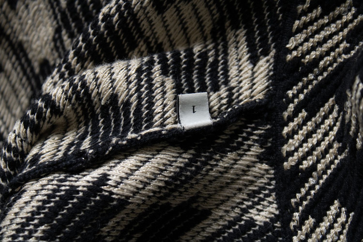 Sandro Sandro, pied de poule jacket in beige and black Size S / US 4 / IT 40 - 8 Thumbnail
