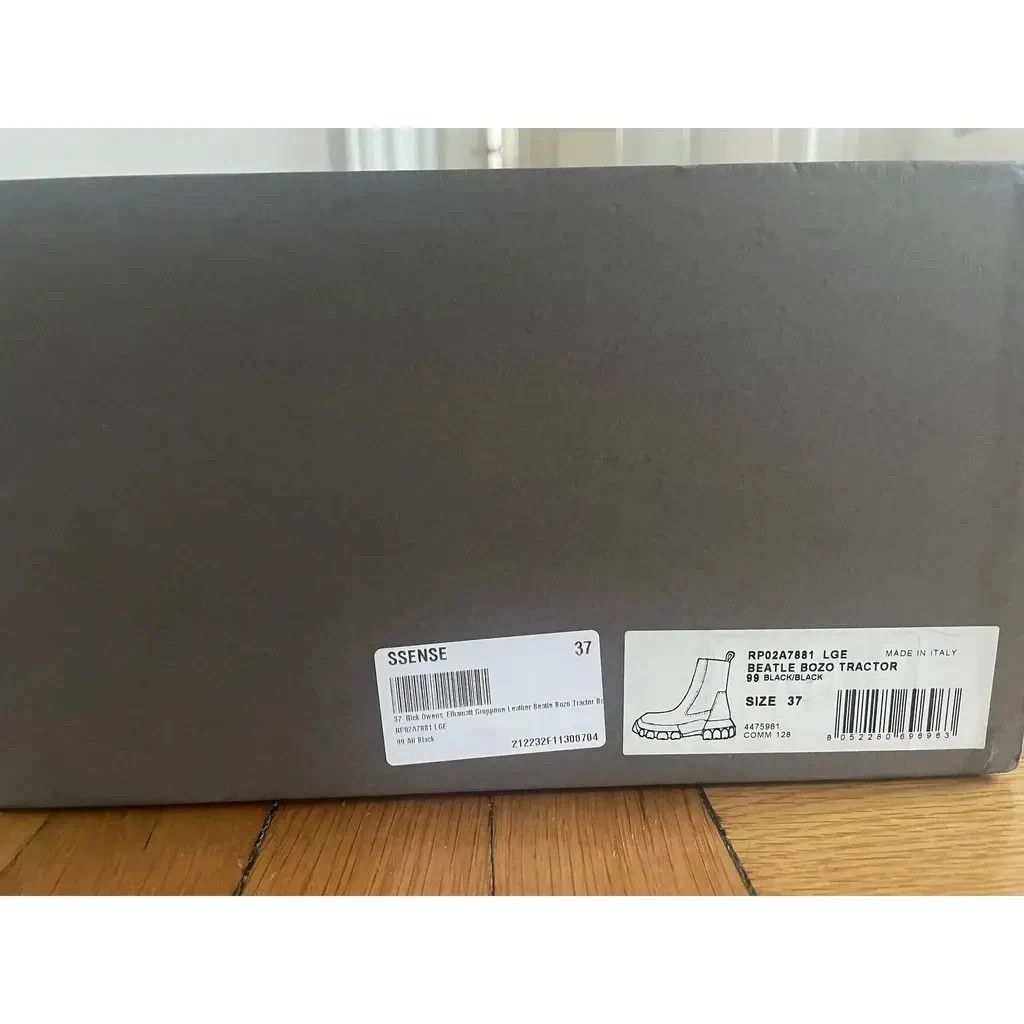 Rick Owens Gently used Rick Owens Beatle Bozo Tractor Boots, size 37 Size US 7 / IT 37 - 6 Thumbnail