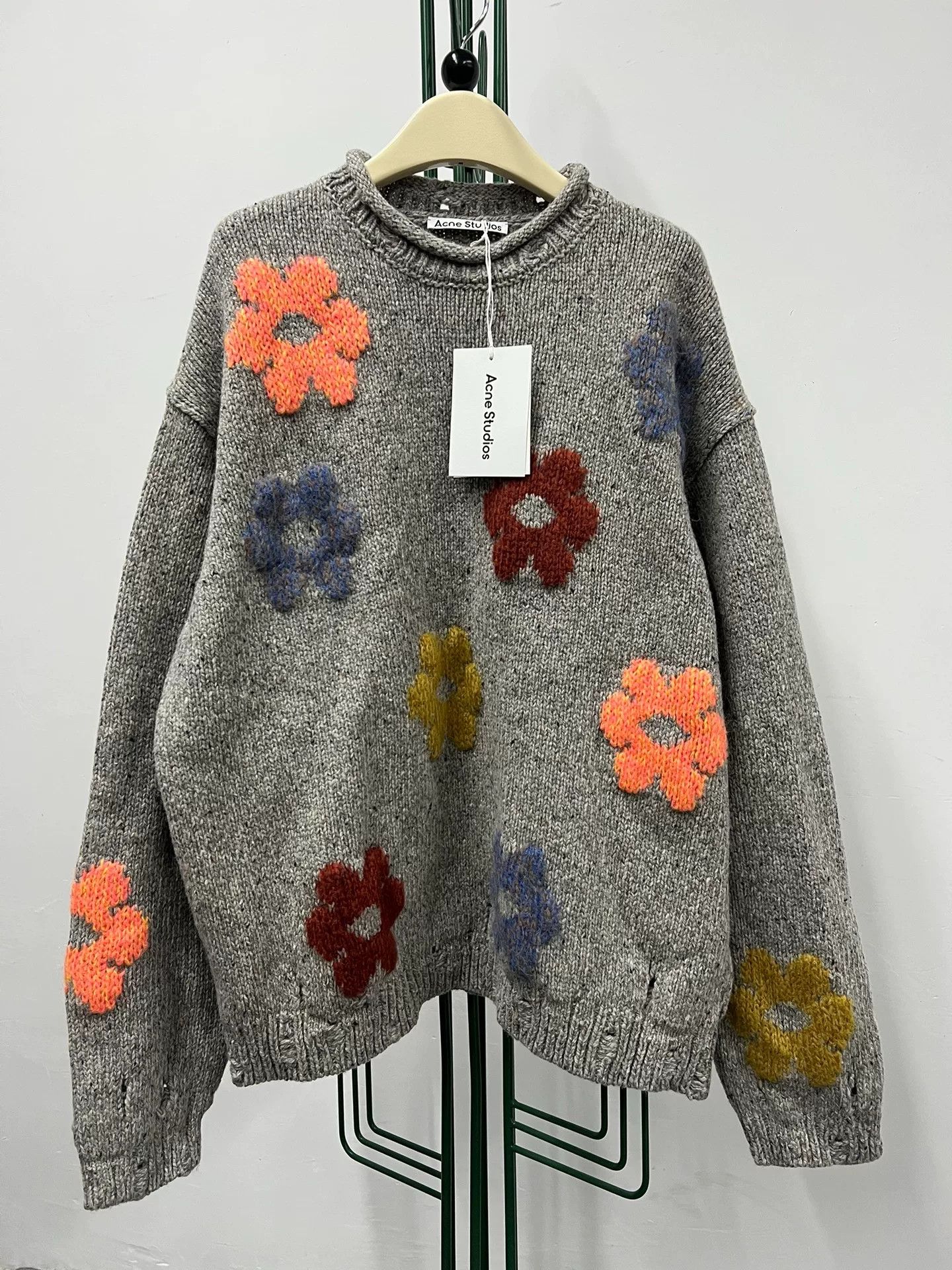 Acne Studios Acne Studios Floral Intarsia Crewneck Sweater Size US S / EU 44-46 / 1 - 1 Thumbnail