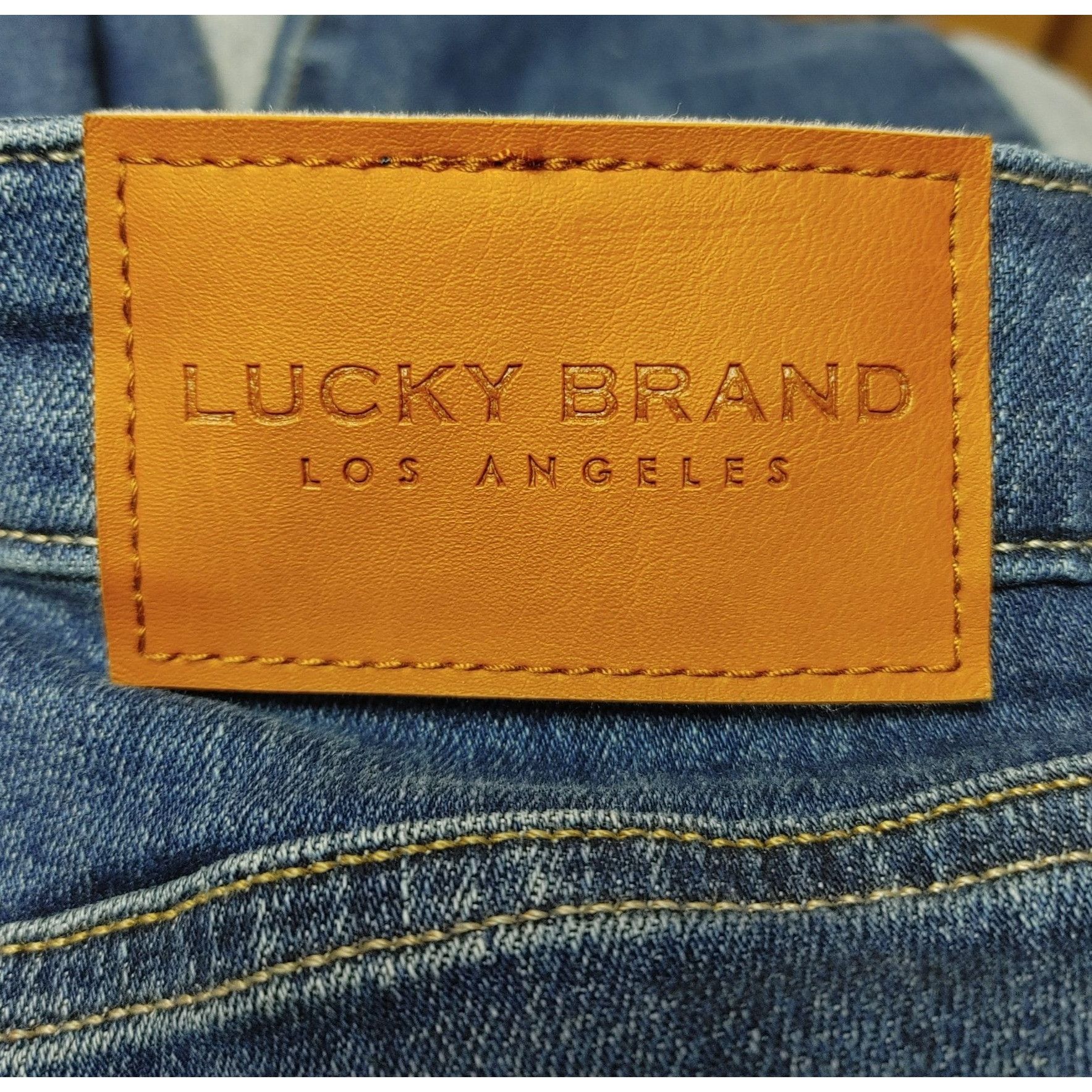 Lucky Brand Lucky Brand Women's Low Rise Lolita Regular Fit Medium Wash Size 28" / US 6 / IT 42 - 2 Thumbnail