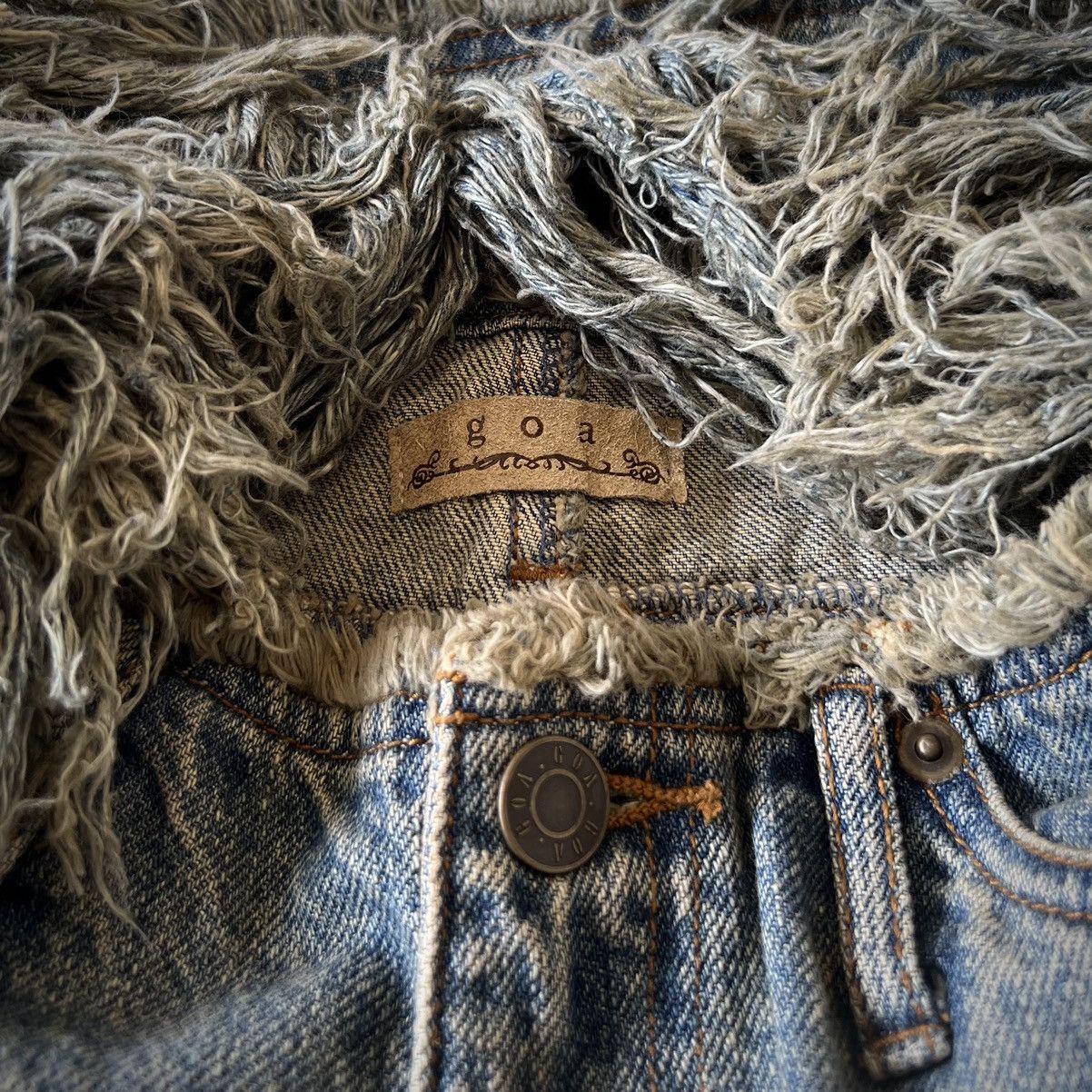 GOA GOA Low-Rise Frayed Hem Bell Bottom Jeans 2000s Size 29" - 6 Thumbnail