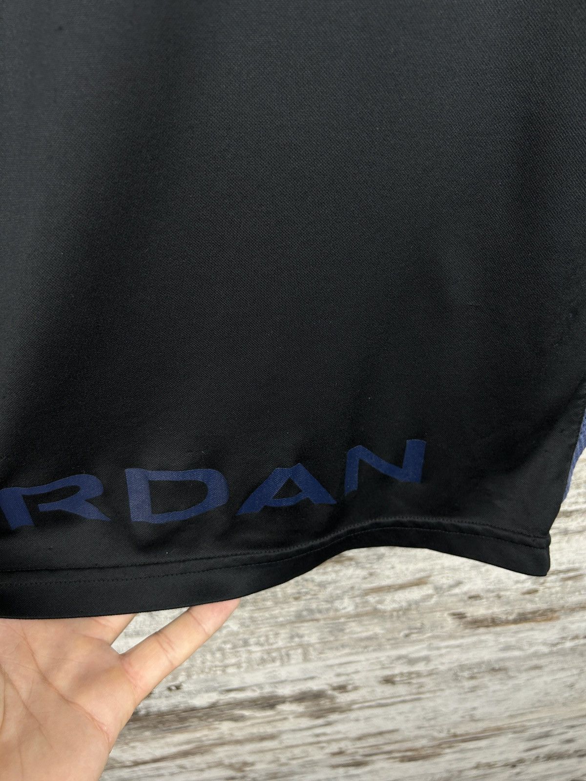Jordan Brand × Vintage Mens Vintage Jordan centre logo T-shirt tee made in USA y2k Size US L / EU 52-54 / 3 - 14 Thumbnail