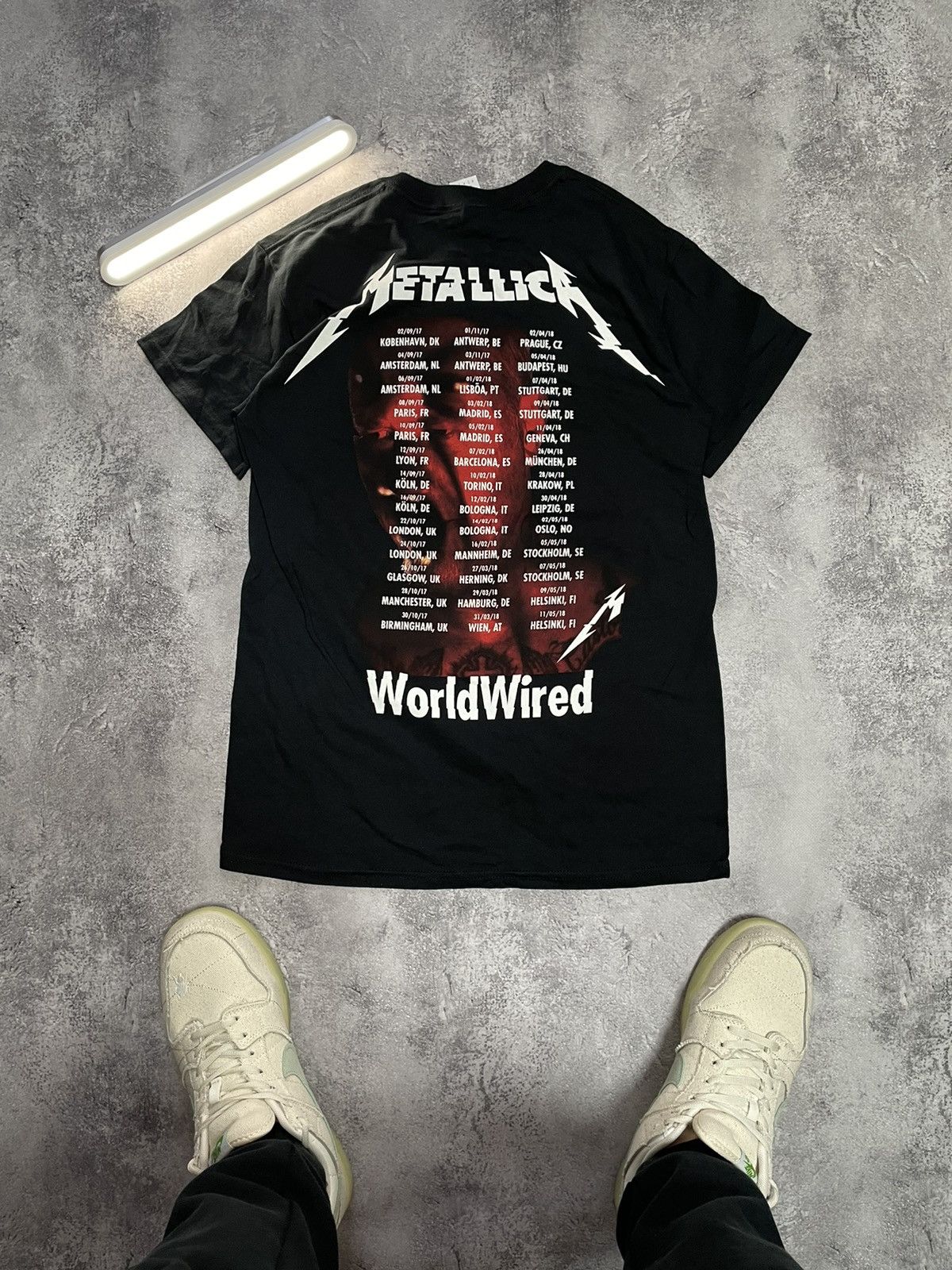 Band Tees Metallica Hardwired to Self Destruct Worldwired Tour Tee Size US S / EU 44-46 / 1 - 4 Thumbnail