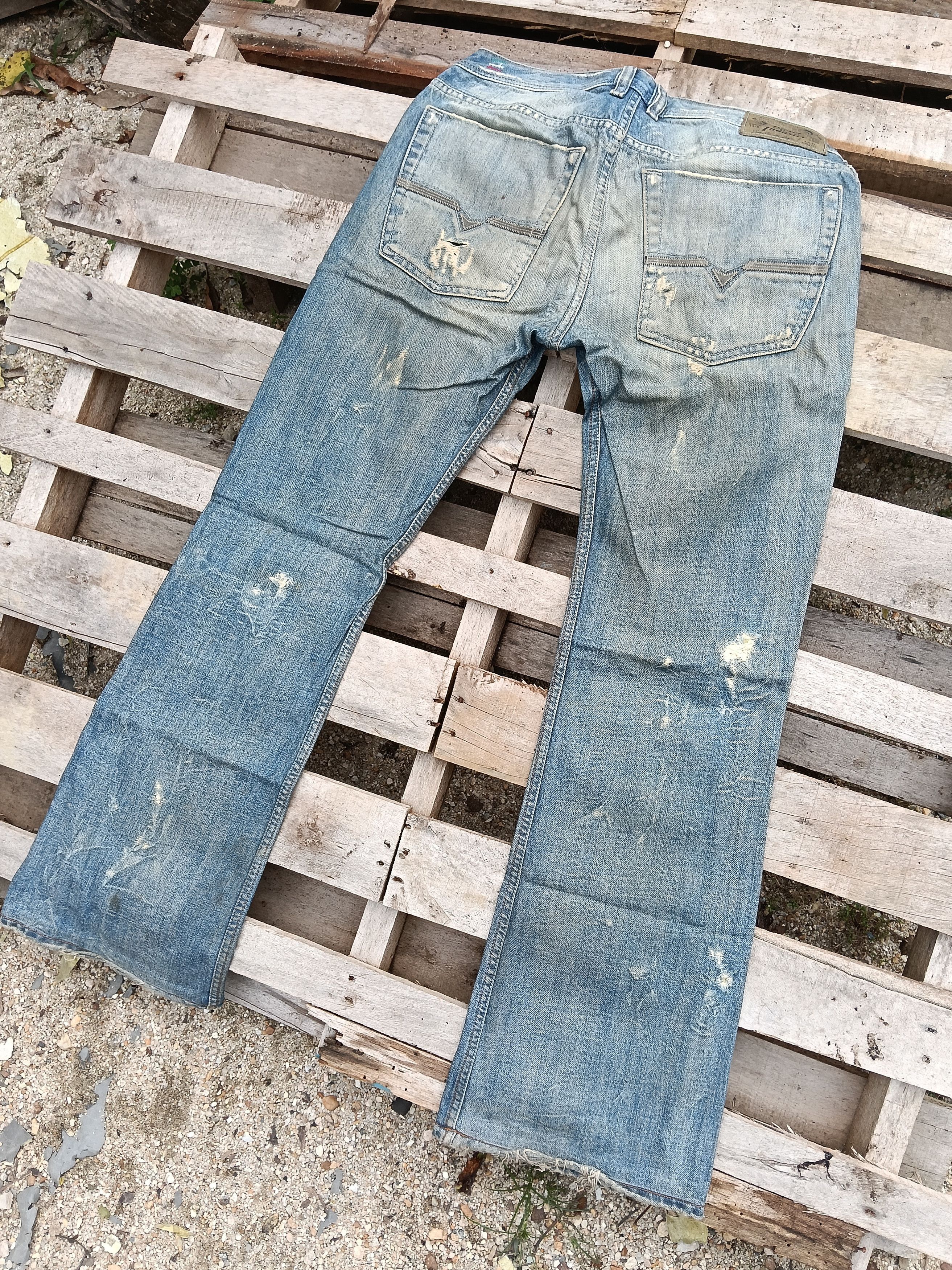 Diesel Diesel distressed denim made in italy Size US 32 / EU 48 - 22 Thumbnail