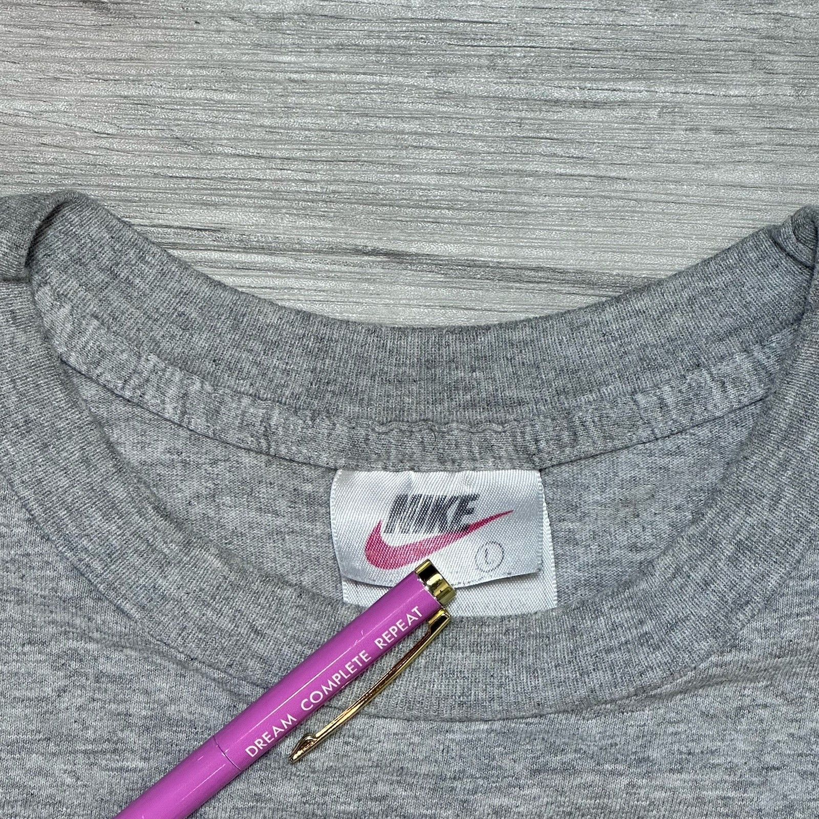 Jordan Brand × Nike × Vintage Vintage 90s Nike T-Shirt Michael Jordan Restaurant Chicago Size US L / EU 52-54 / 3 - 7 Thumbnail