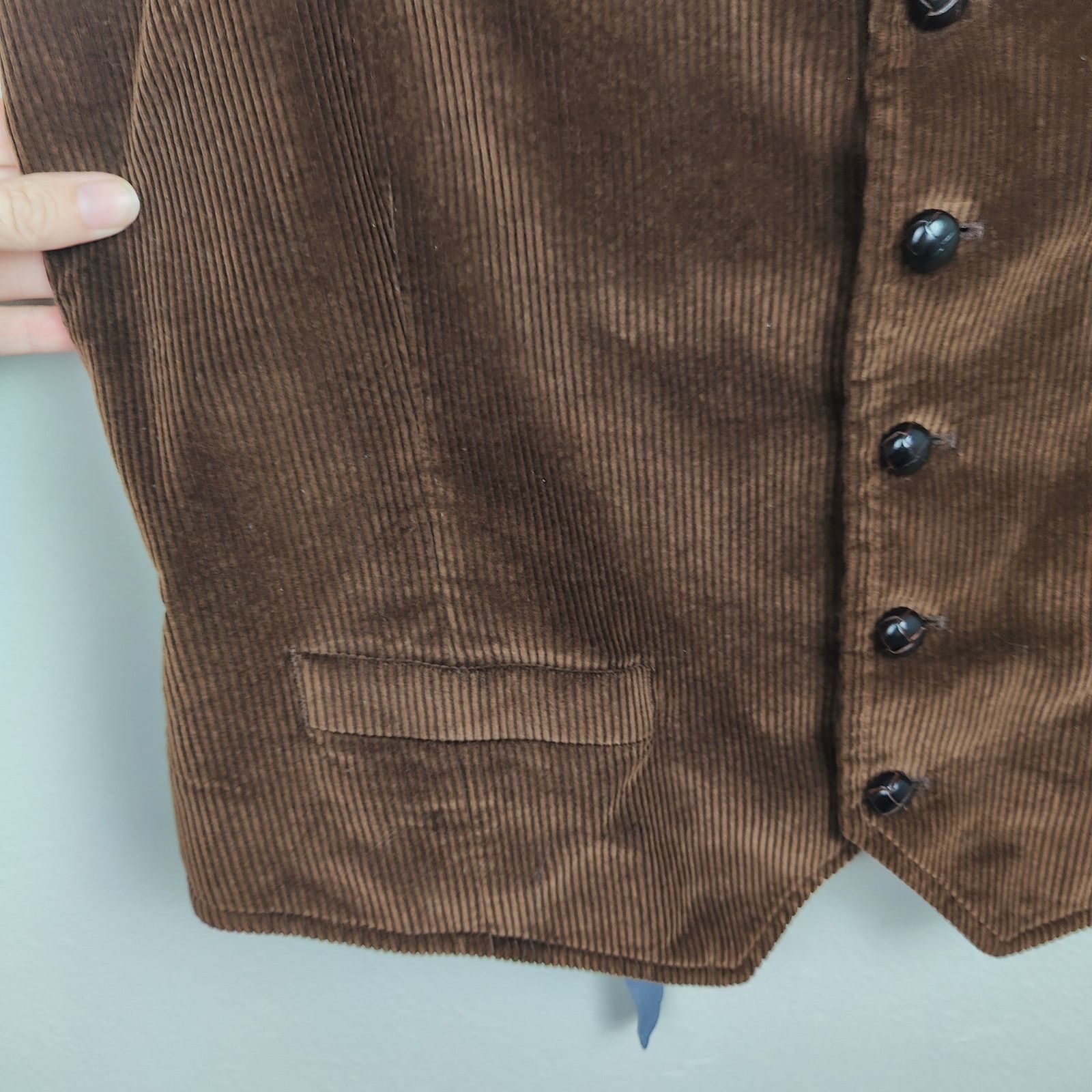 Brooks Brothers Brooks Brothers 1818 Madison Vest Mens 40R Brown Corduroy Size US M / EU 48-50 / 2 - 3 Thumbnail