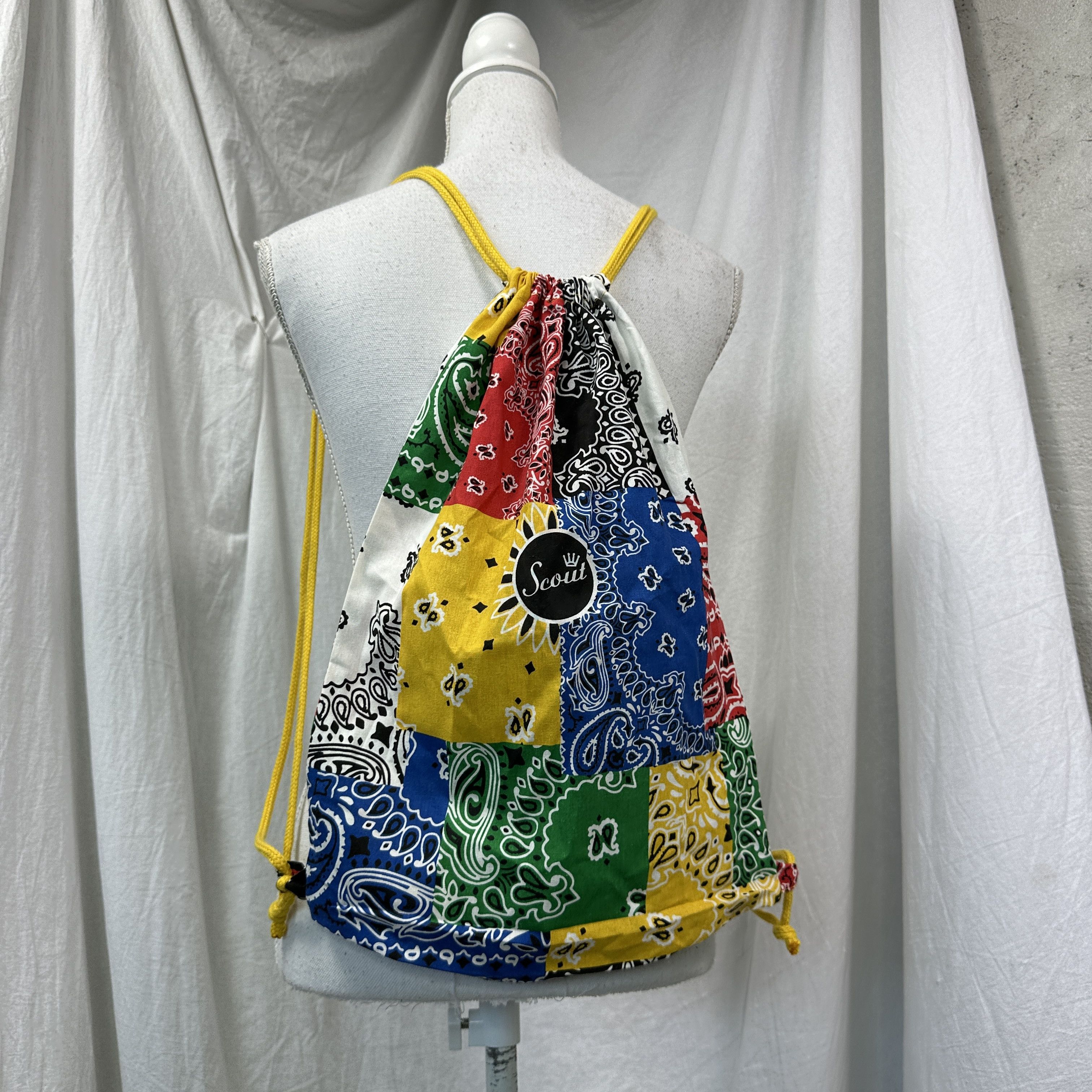 Vintage Vintage Streetwear Y2K Unisex Bandana Print Backpack Size ONE SIZE - 3 Thumbnail