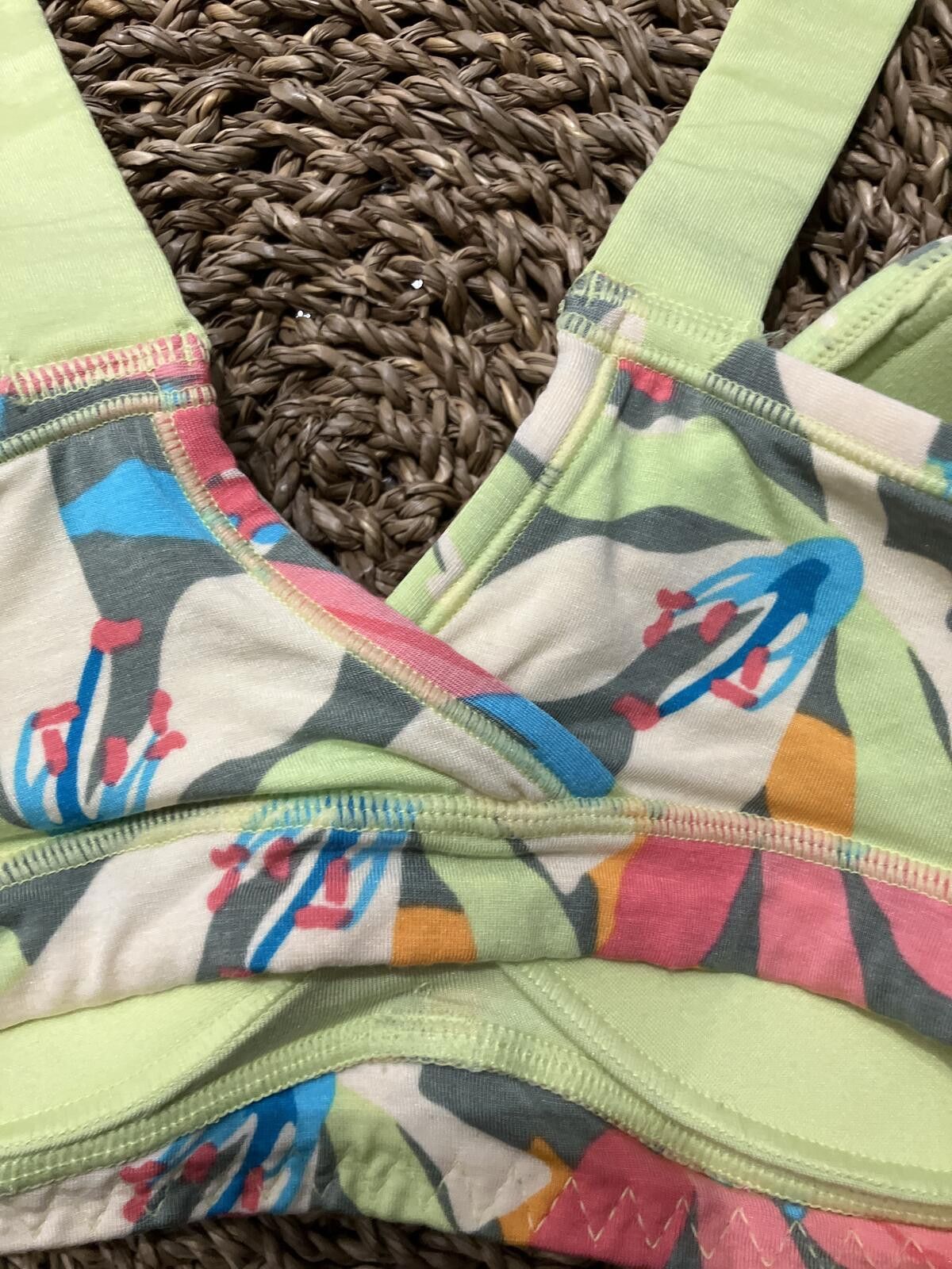 Other Kindly Paris Comfort Lounge Bralette Size S - Plant-Based, V Size ONE SIZE - 6 Thumbnail