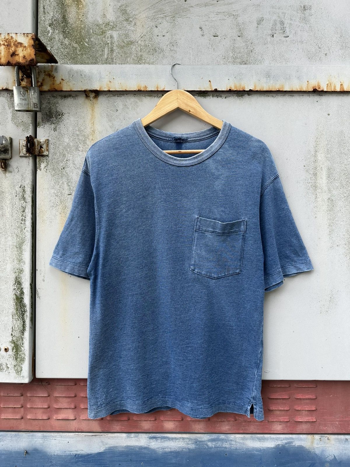 Vintage Vintage THRASHED Sun Faded Pocket Tee Size US M / EU 48-50 / 2 - 2 Thumbnail
