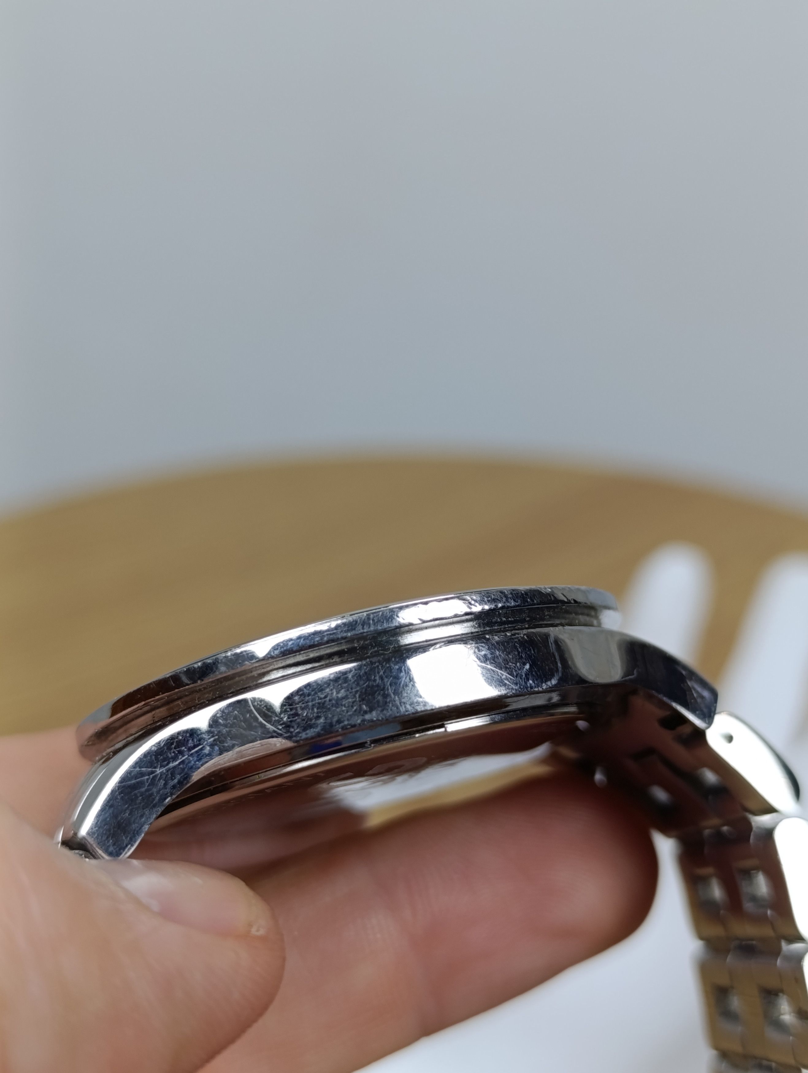 Dolce & Gabbana DOLCE & GABBANA DW0131 LOGO UNISEX CRYSTAL WATCH Size ONE SIZE - 14 Thumbnail