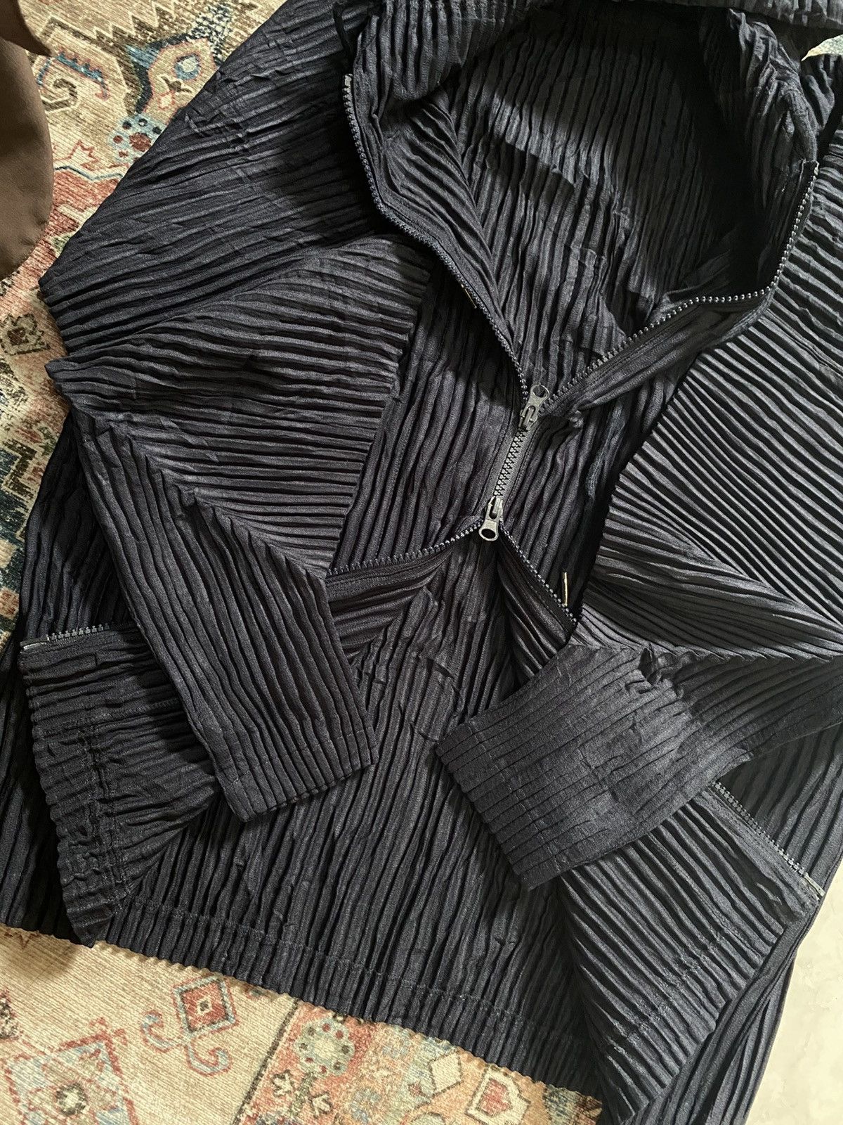 Homme Plisse Issey Miyake MONPLISSE PARIS Two way plisse zip up Outer Navy Size US M / EU 48-50 / 2 - 4 Thumbnail