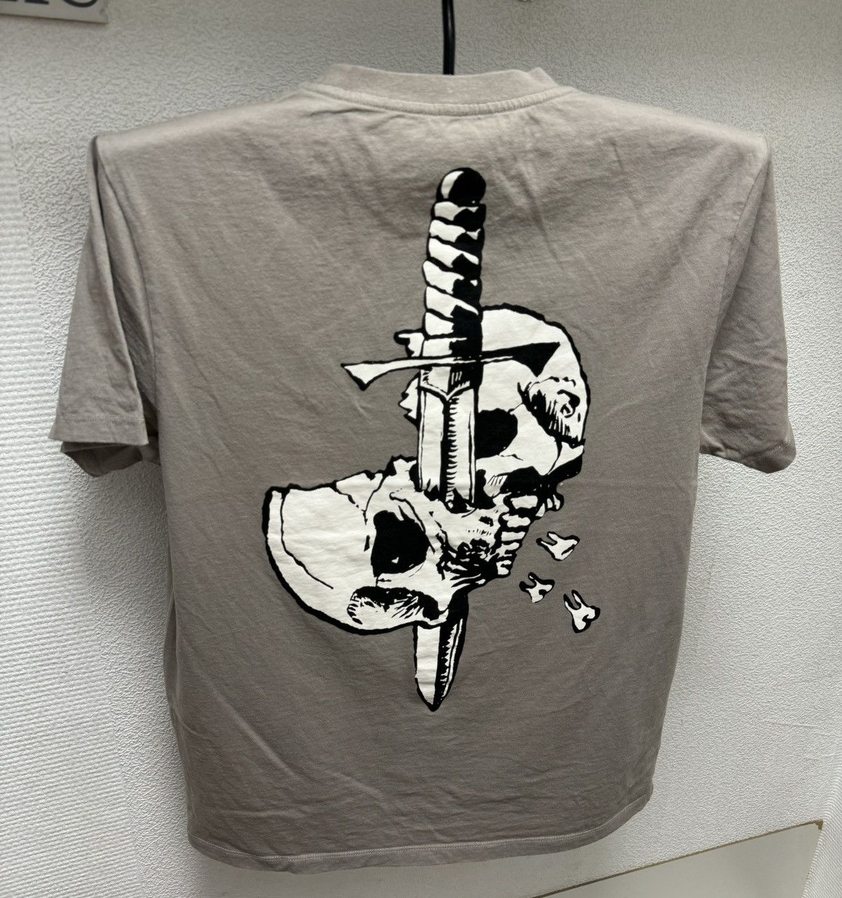 Allsaints Allsaints skull big logo t-shirt M sz Size US M / EU 48-50 / 2 - 1 Thumbnail