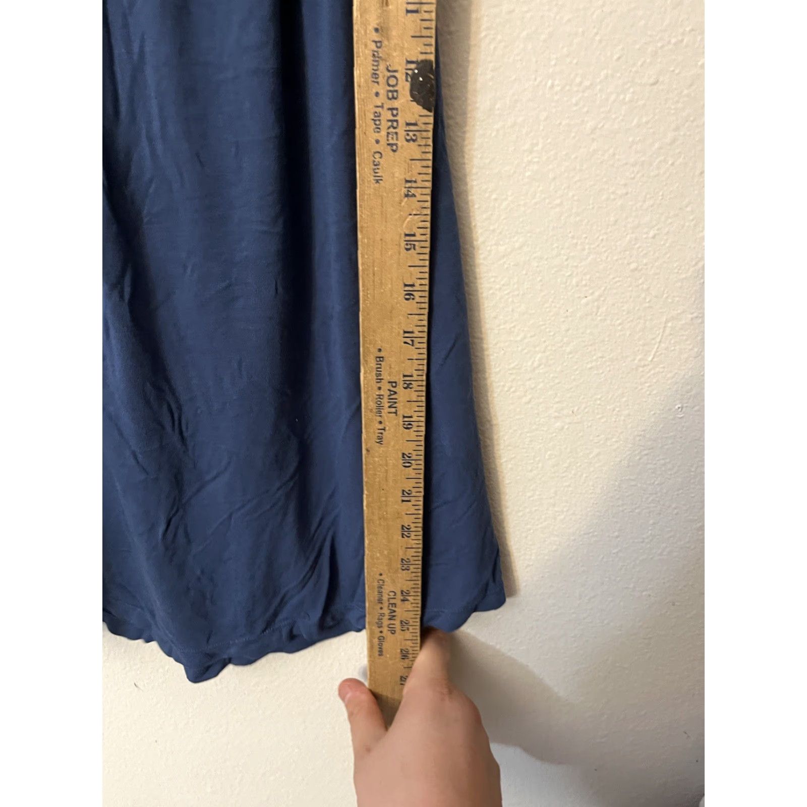 Vintage BCBG Paris Max Azria Blue Tank Top Women's Size L Sleeveless Scoop Neck Ruffle Casual Size L / US 10 / IT 46 - 4 Thumbnail