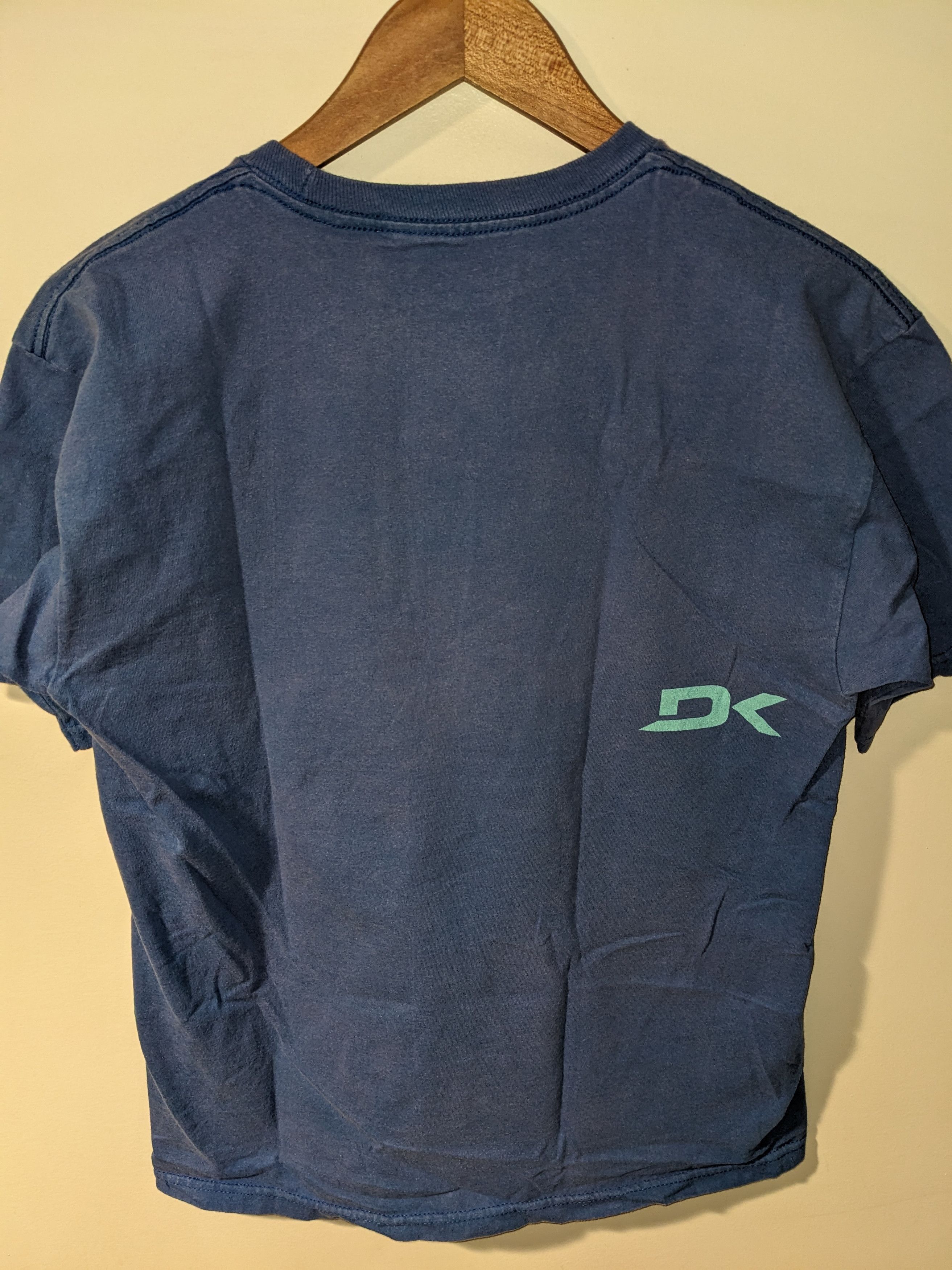 Dakine × Designer Dakine Spell Out Retro Logo Blue Medium T-Shirt Size US M / EU 48-50 / 2 - 9 Thumbnail