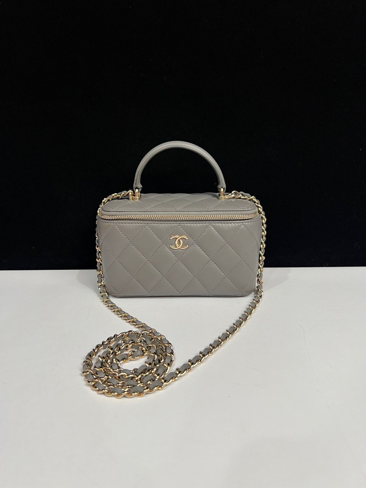 Chanel Pre-loved Bag Very good condition Size ONE SIZE - 1 Thumbnail