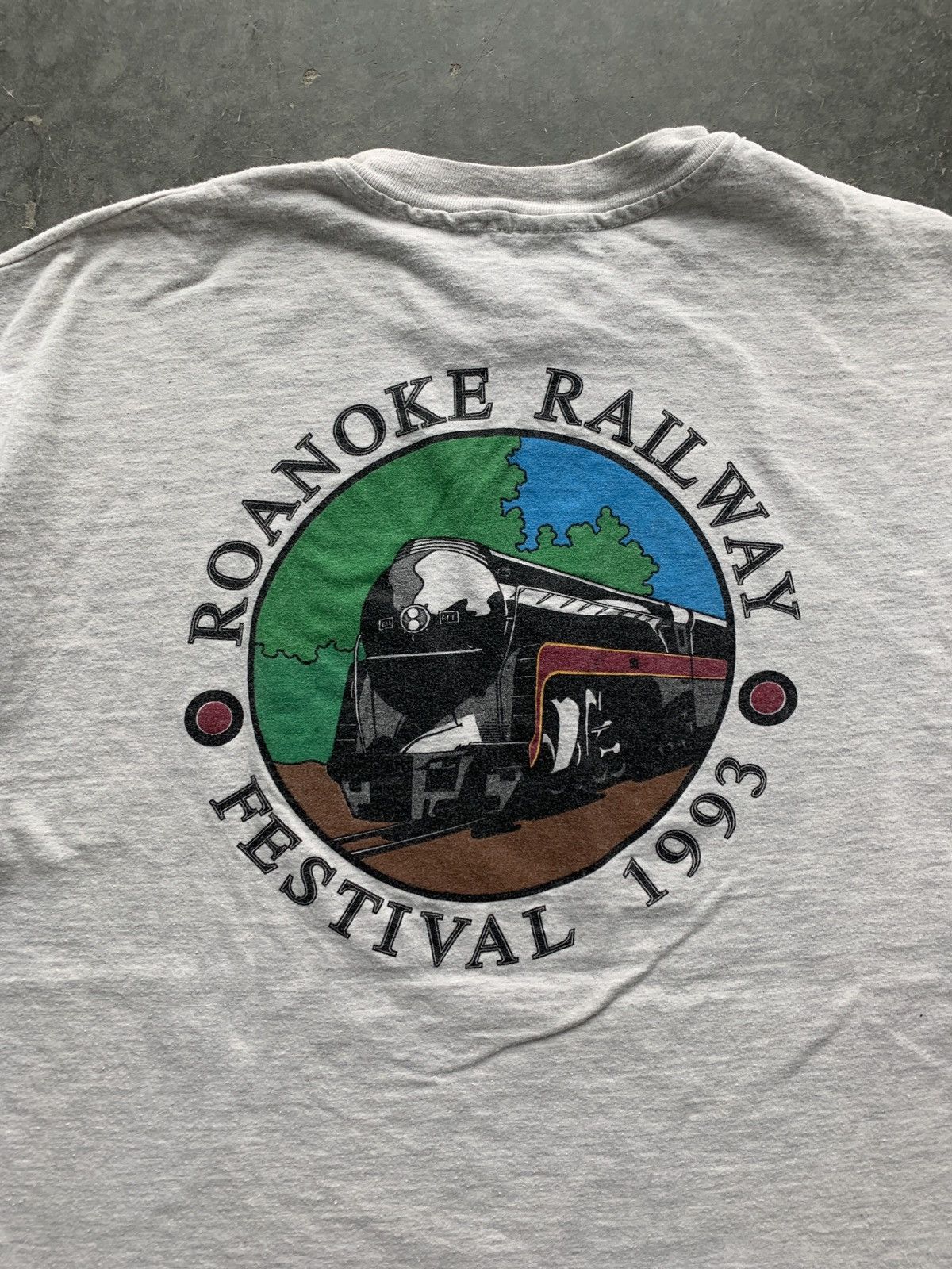 Hanes × Vintage Essential Vintage 90s Hanes Beefy Graphic Tee Roanoke Train Size US XL / EU 56 / 4 - 2 Thumbnail