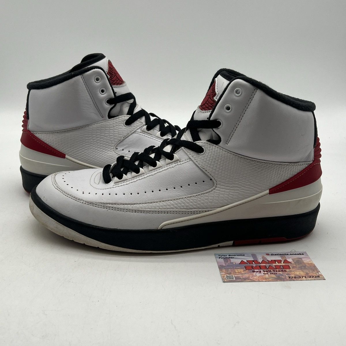 Jordan Brand Air Jordan 2 Chicago Size US 10.5 / EU 43-44 - 1 Thumbnail