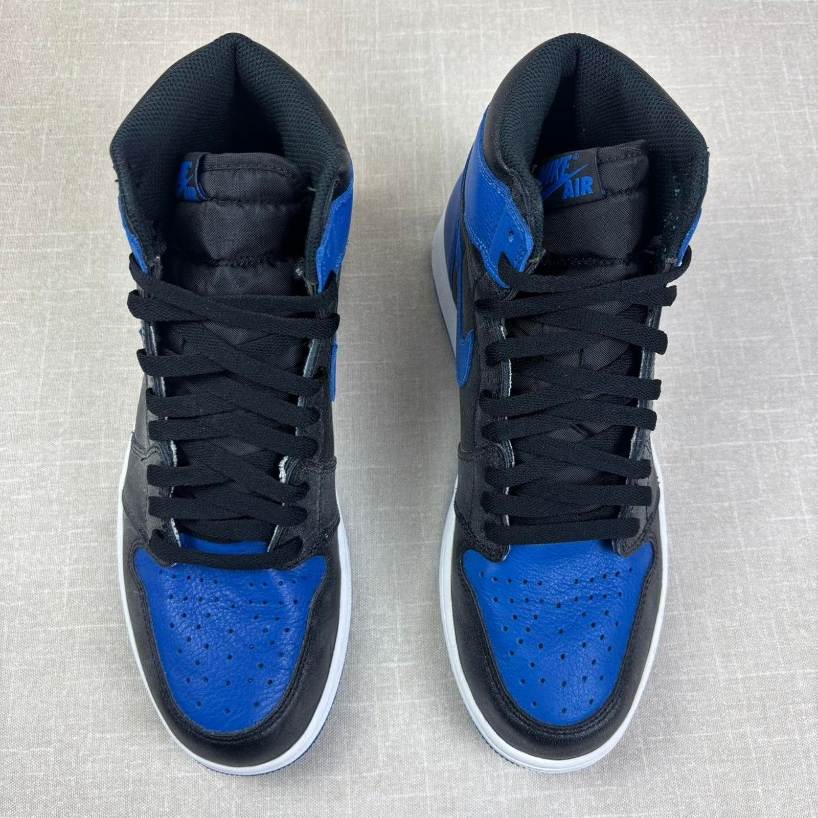 Jordan Brand 🥶 2017 Air Jordan 1 Retro High OG “Royal” Size US 9.5 / EU 42-43 - 3 Thumbnail