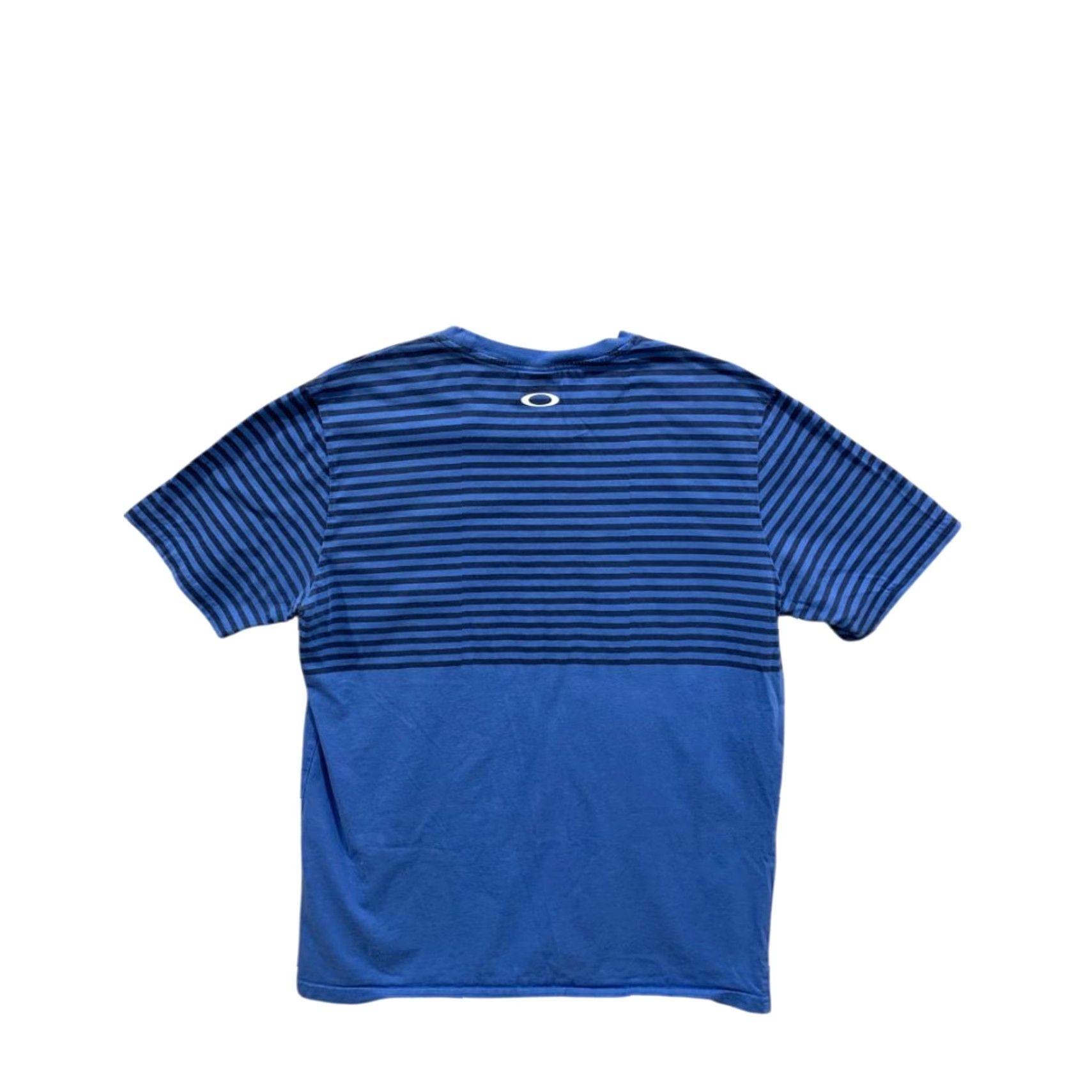 Oakley VINTAGE? No. Just: Oakley Shirt Mens Large Blue Stripes Logo Custom Fit Short Sleeve Size US L / EU 52-54 / 3 - 5 Thumbnail