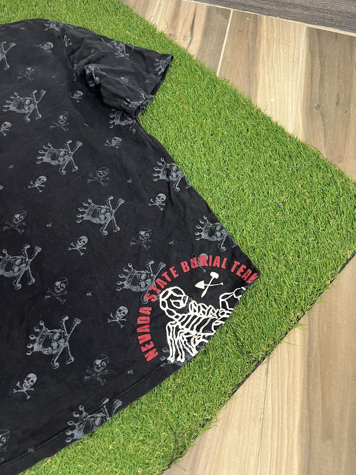 Vintage 🔥 Vintage Y2K Ringspun Avant Garde Gothic Religion Tee Rare Size US L / EU 52-54 / 3 - 11 Thumbnail