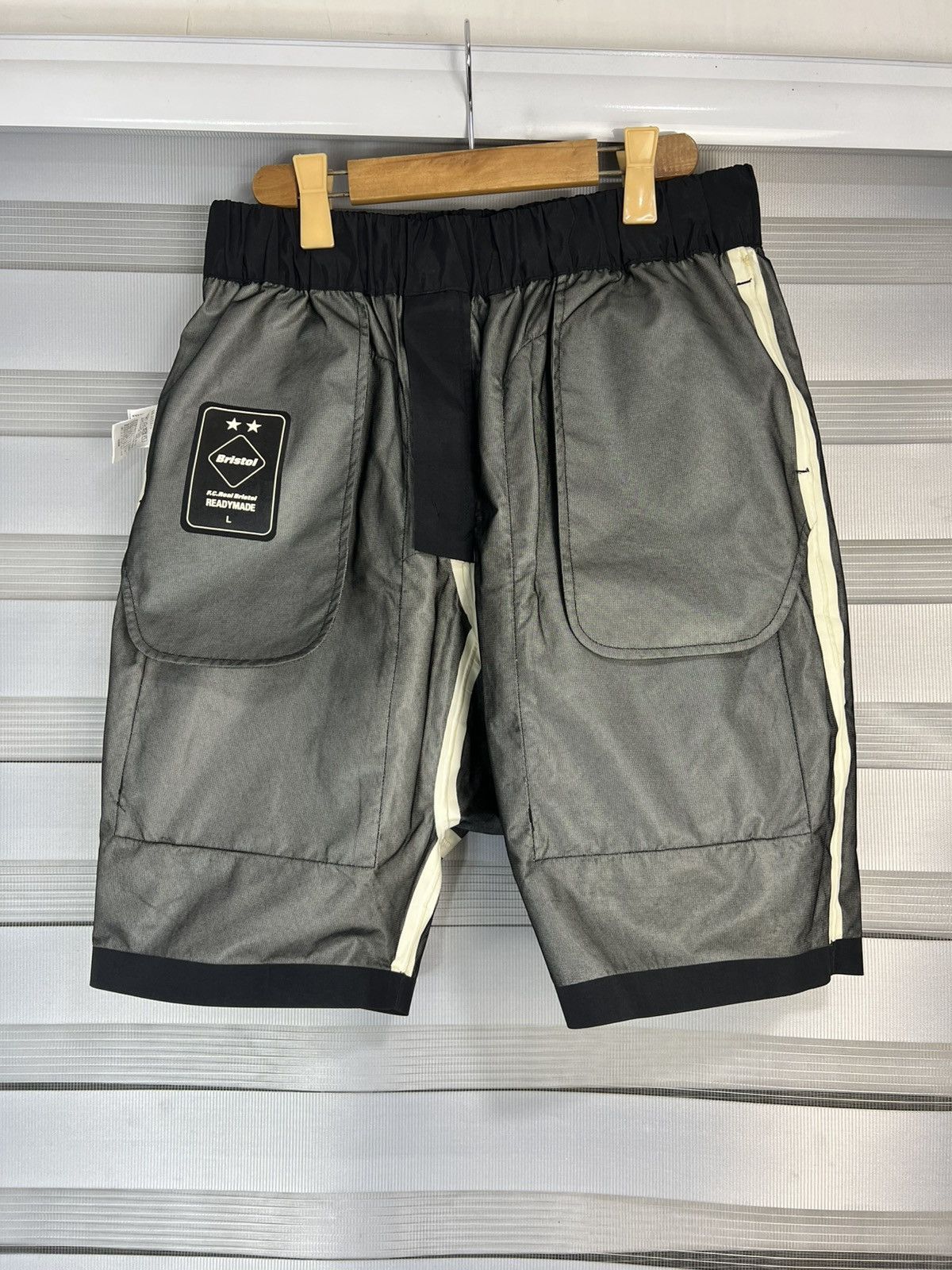 F.C. Real Bristol F.C.Real Bristol×READYMADE FCRB MULTI-POCKET SHORTS Size US 31 - 9 Thumbnail