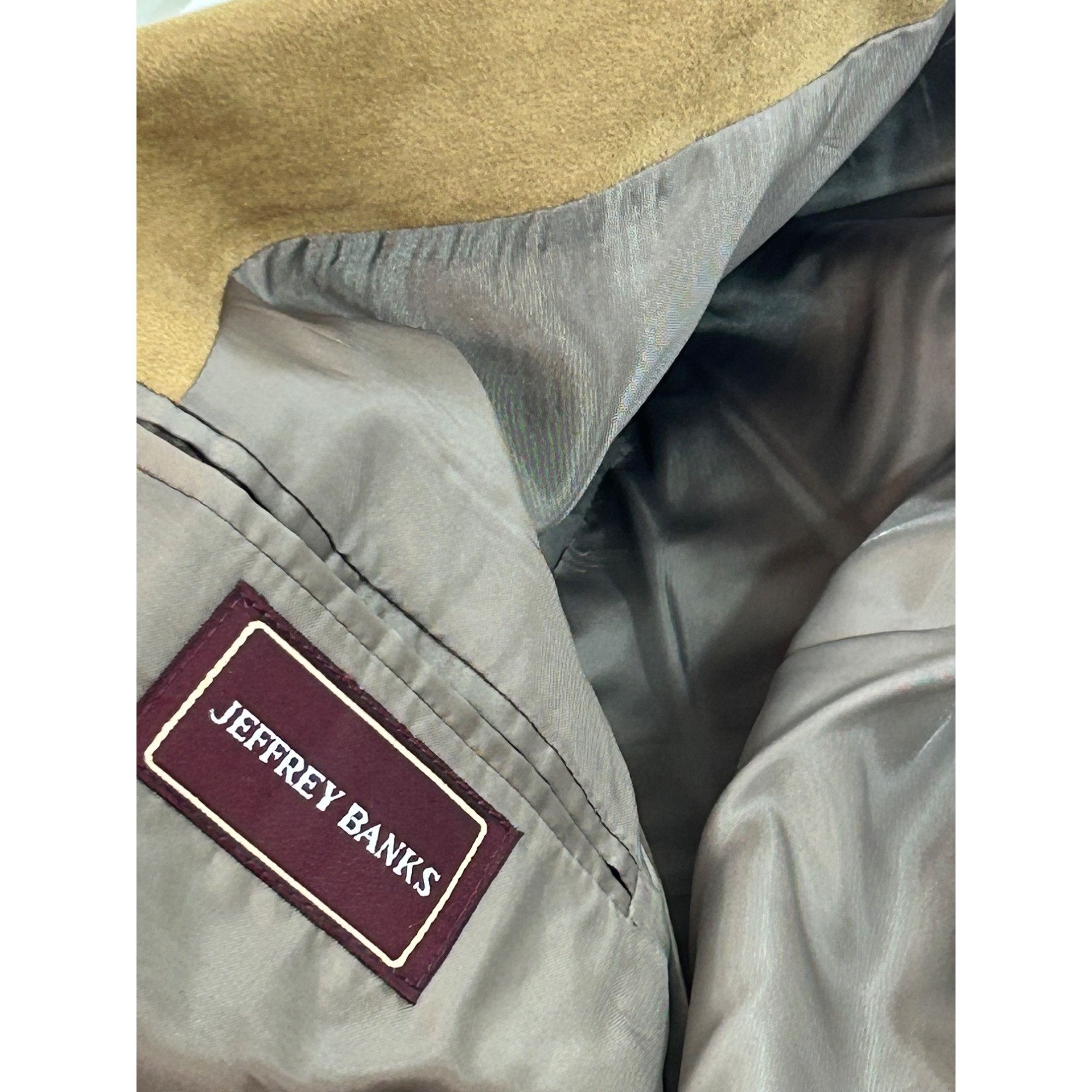 Other Jeffrey Banks Men’s Blazer Brown 42 R Vintage Polyester Sued Size US L / EU 52-54 / 3 - 14 Thumbnail