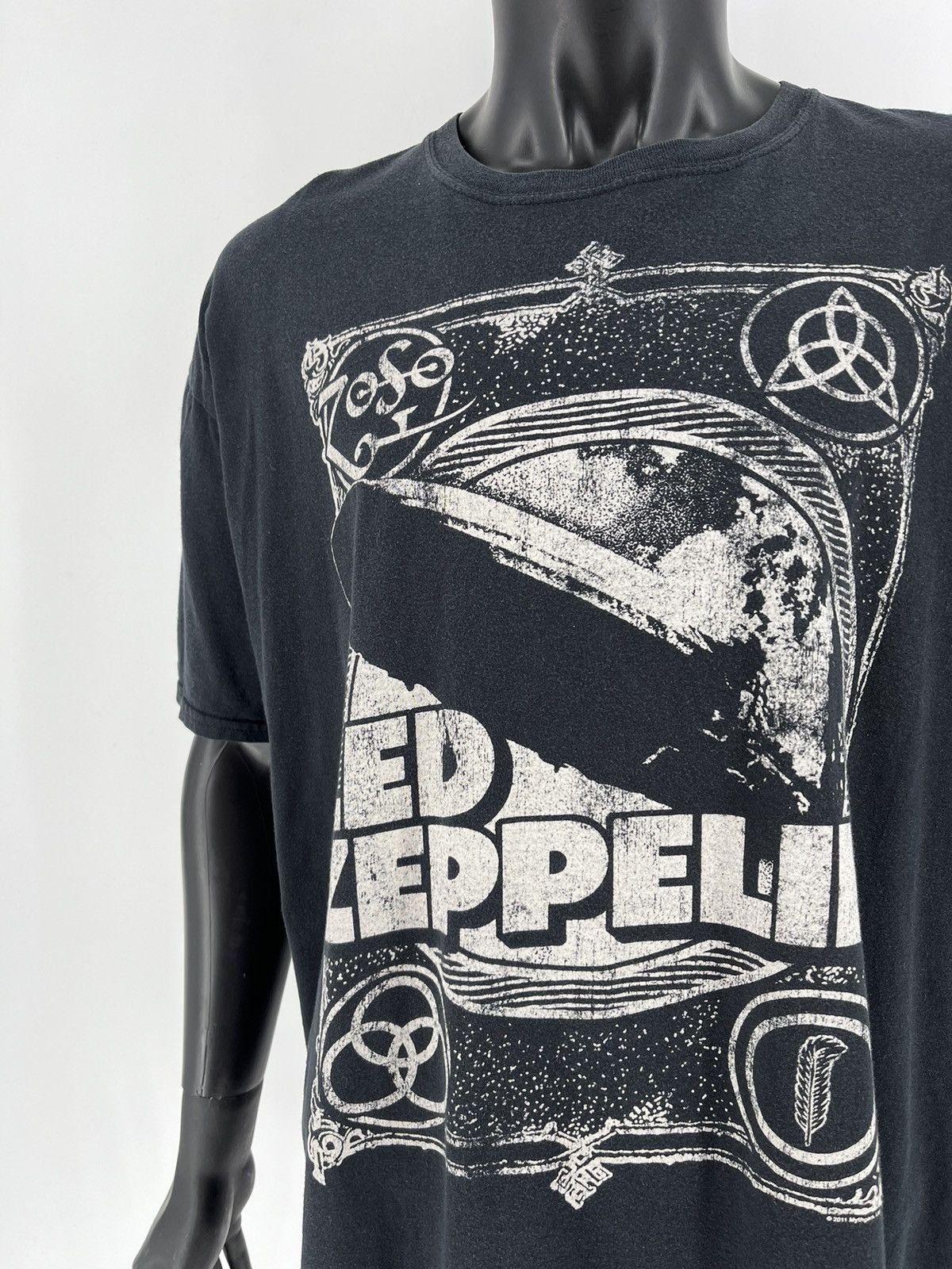 Band Tees × Vintage Vintage Y2K 00s Led Zeppelin ‘ZoSo’ Band T-Shirt Size 3XL Size US XXL / EU 58 / 5 - 6 Thumbnail