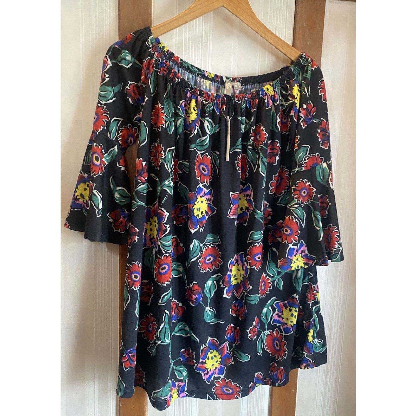 Asos NWT ASOS Top Women’s Shirt Sz 8 Black Floral Bell Sleeve Size M / US 6-8 / IT 42-44 - 1 Thumbnail