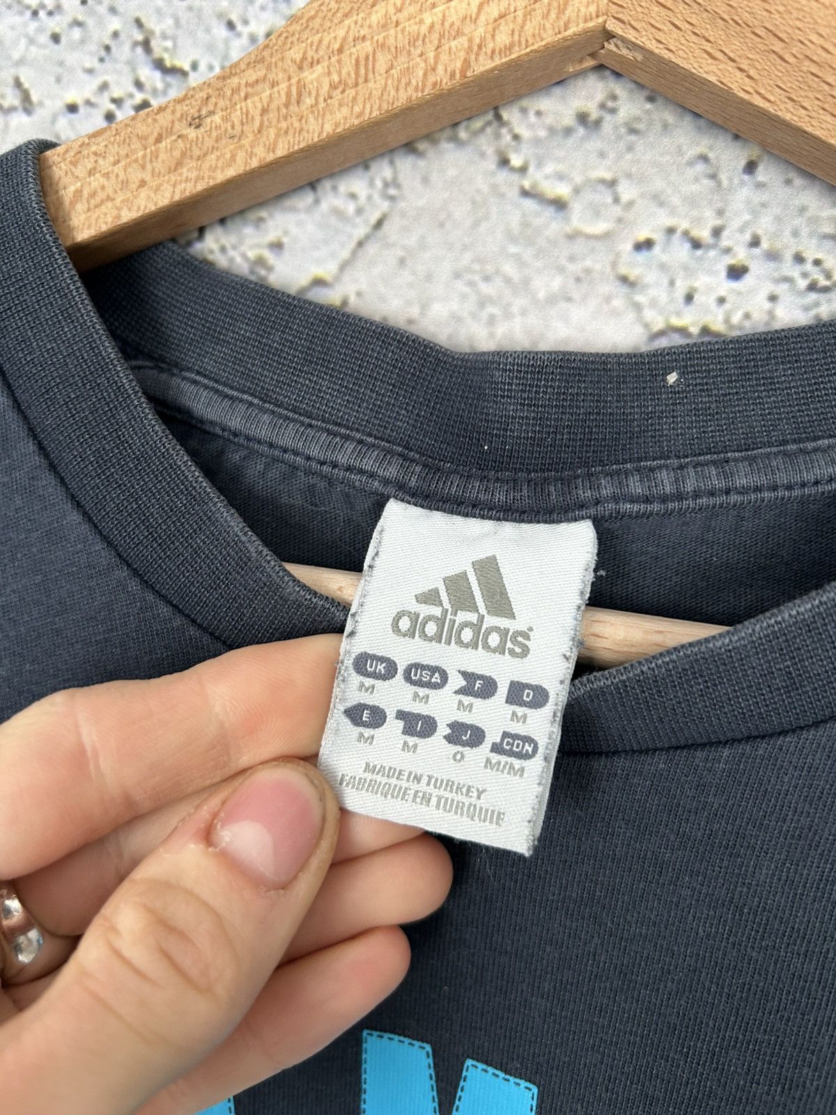 Adidas Vintage Real Madrid Adidas Graphic Tee Football Jersey Size US M / EU 48-50 / 2 - 7 Thumbnail
