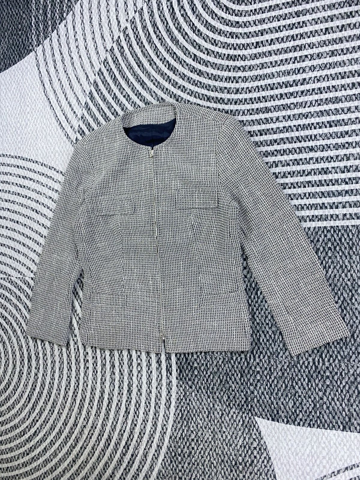 Burberry Vintage Burberry London No Collar Tweed Zipper Jacket Size S / US 4 / IT 40 - 4 Thumbnail