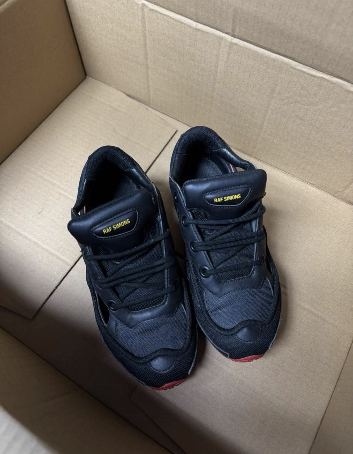 Adidas Adidas Black & Yellow F34234 K37 Size US 7 / EU 40 - 4 Thumbnail