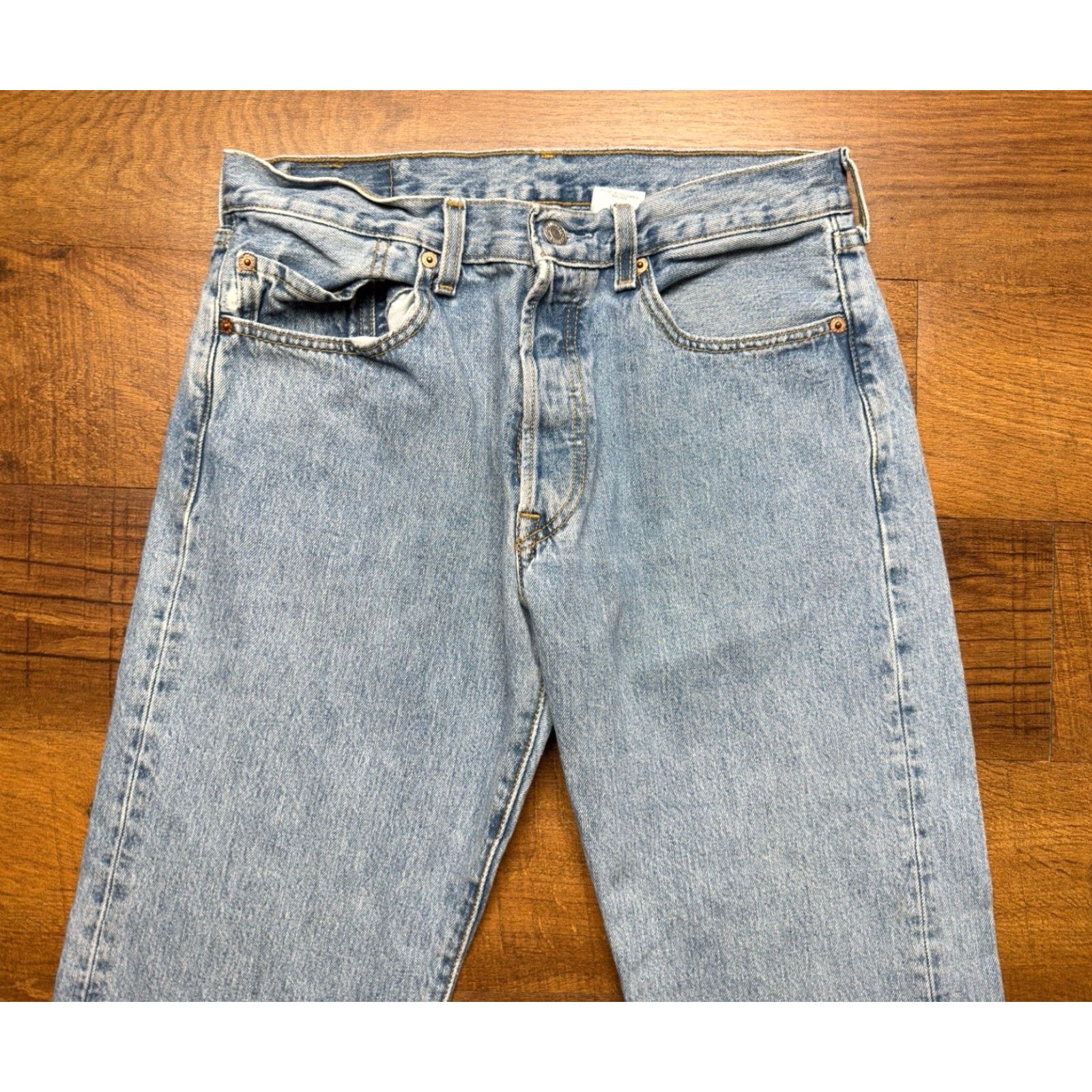 Levi's VINTAGE Levi's 501XX Jeans Mens Regular 32x31 Blue Distressed 5-Pocket Denim Button Fly 90s Y2K USA Cowboy Model Levi's 500 Series Size US 32 / EU 48 - 2 Thumbnail