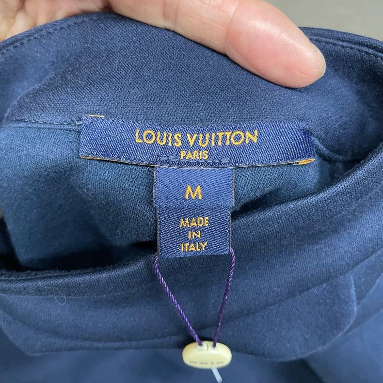 Louis Vuitton Louis Vuitton Dark Blue Retro logo Half Zip Sweatshirt Size US M / EU 48-50 / 2 - 5 Thumbnail
