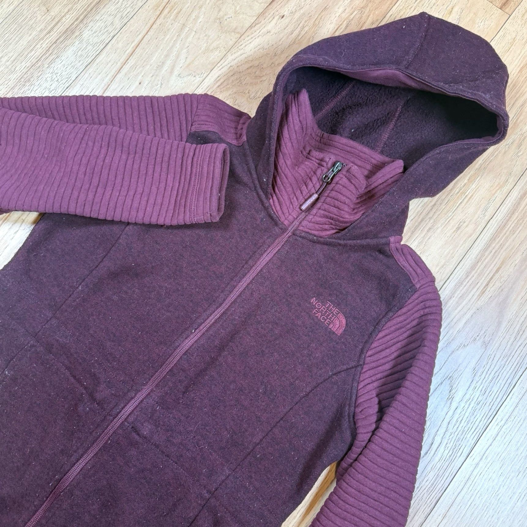 The North Face The North Face Indi Hooded Fleece Parka Jacket Women’s S Full Zip Maroon Red Hooded Women's S Jacket Size S / US 4 / IT 40 - 2 Thumbnail