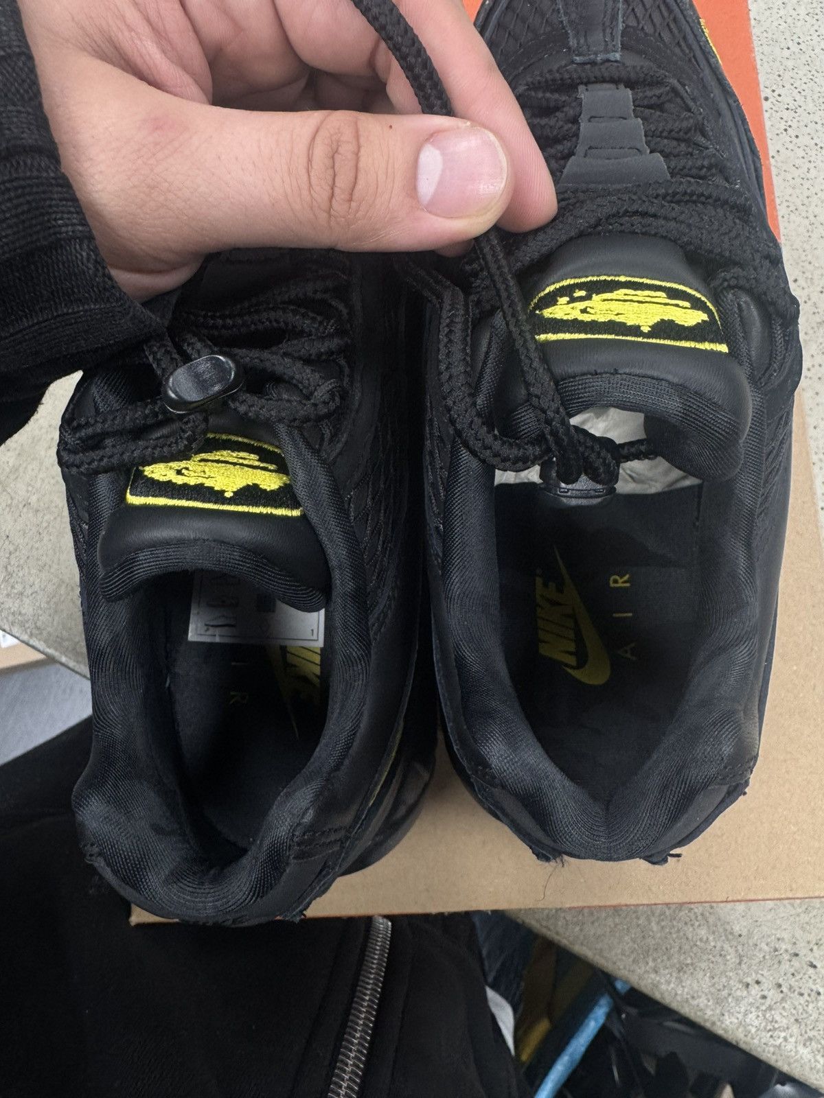 Corteiz × Nike Air Max 95 Corteiz Honey Black Size US 7 / EU 40 - 6 Thumbnail