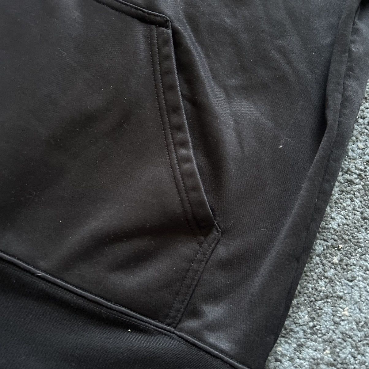 Oakley LATE 2000’s BASiC BLACK ON BLACK POLYESTER FLEECE HOODiE Size US M / EU 48-50 / 2 - 5 Thumbnail