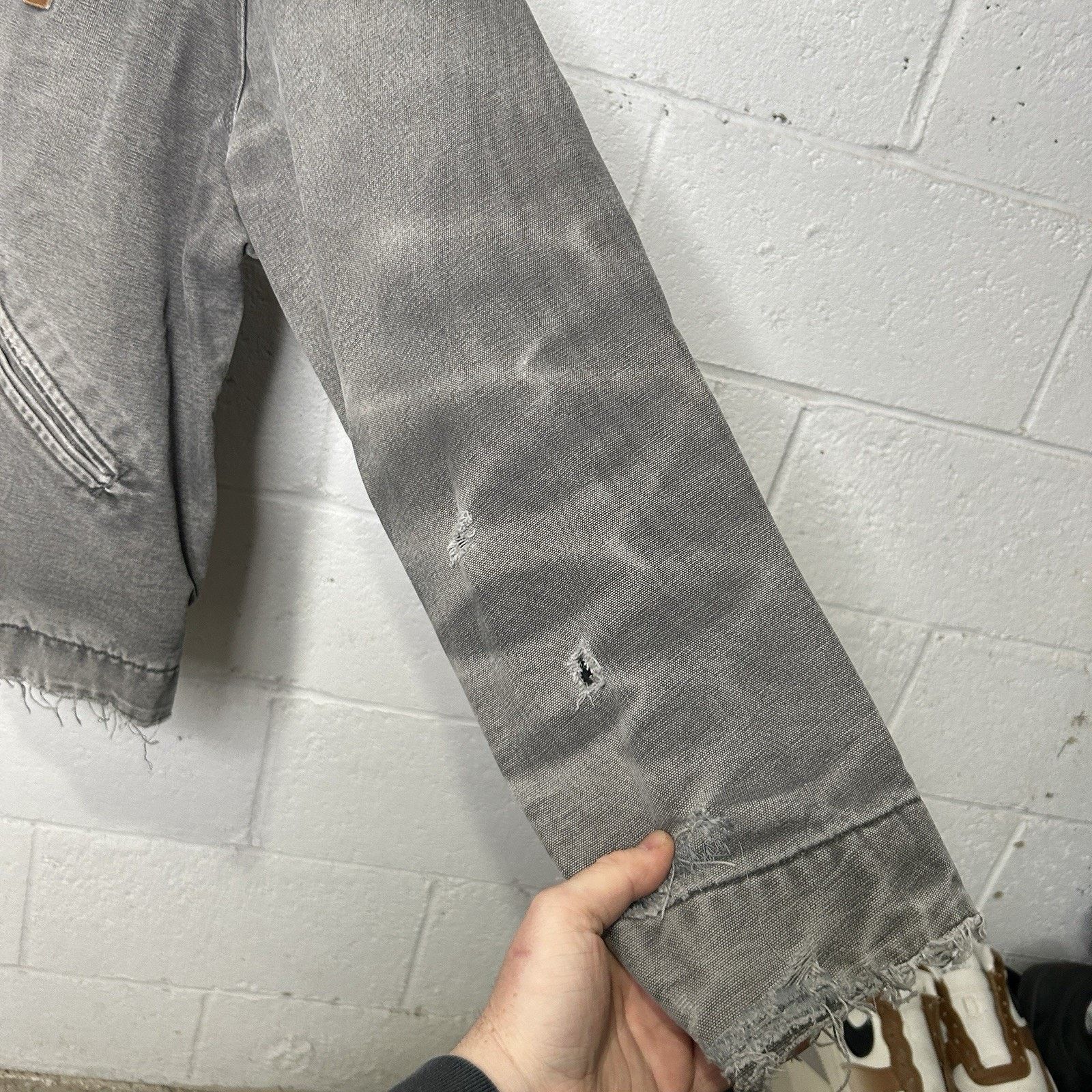 Carhartt Thrashed Vintage Carhartt Detroit Jacket “Gravel” J97 GVL Size US XL / EU 56 / 4 - 9 Thumbnail