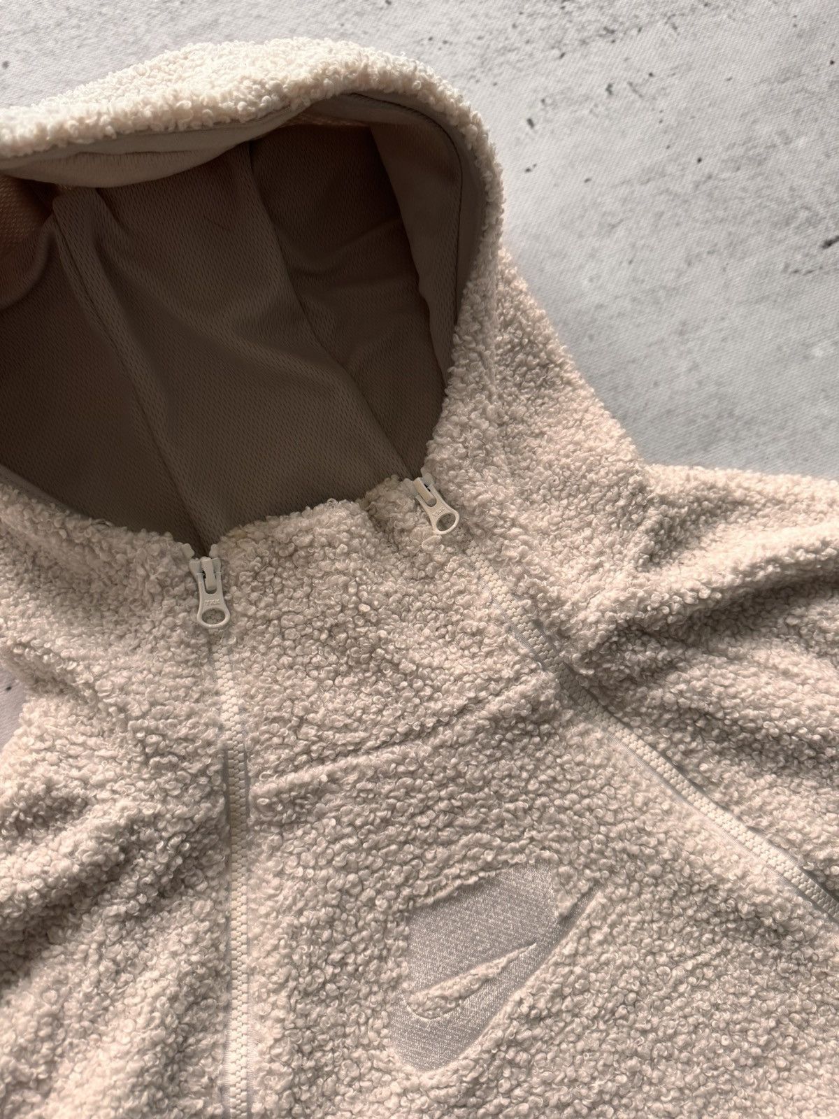 Nike × Vintage NIKE TEDDY VINTAGE CENTER LOGO OVERSIZE HOODIE Size US M / EU 48-50 / 2 - 4 Thumbnail