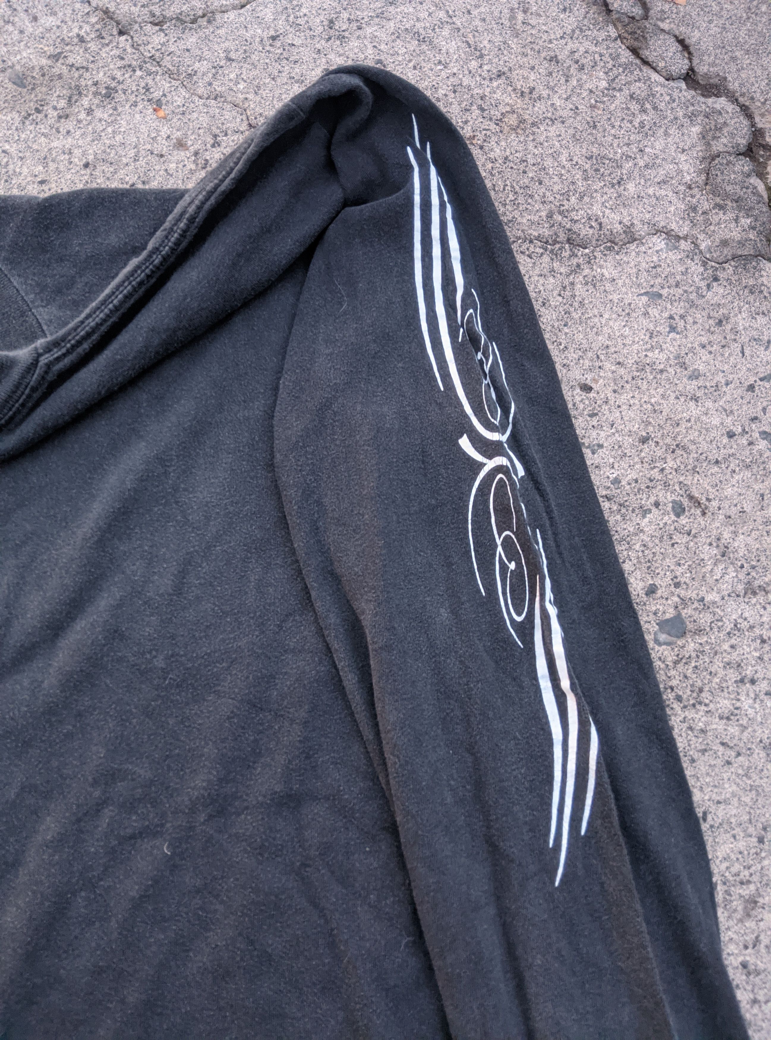 Band Tees Vintage 2003 deftones selftitled nu metal long sleeve t shir Size US L / EU 52-54 / 3 - 6 Thumbnail