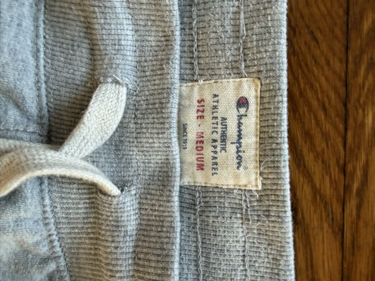 Champion Champion sweatpants Size US 32 / EU 48 - 2 Thumbnail
