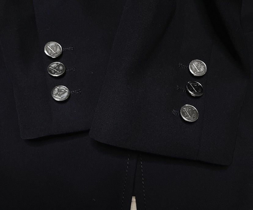 Louis Vuitton Louis Vuitton Uniform Navy Classic Luxury Blazer Size S / US 4 / IT 40 - 6 Thumbnail