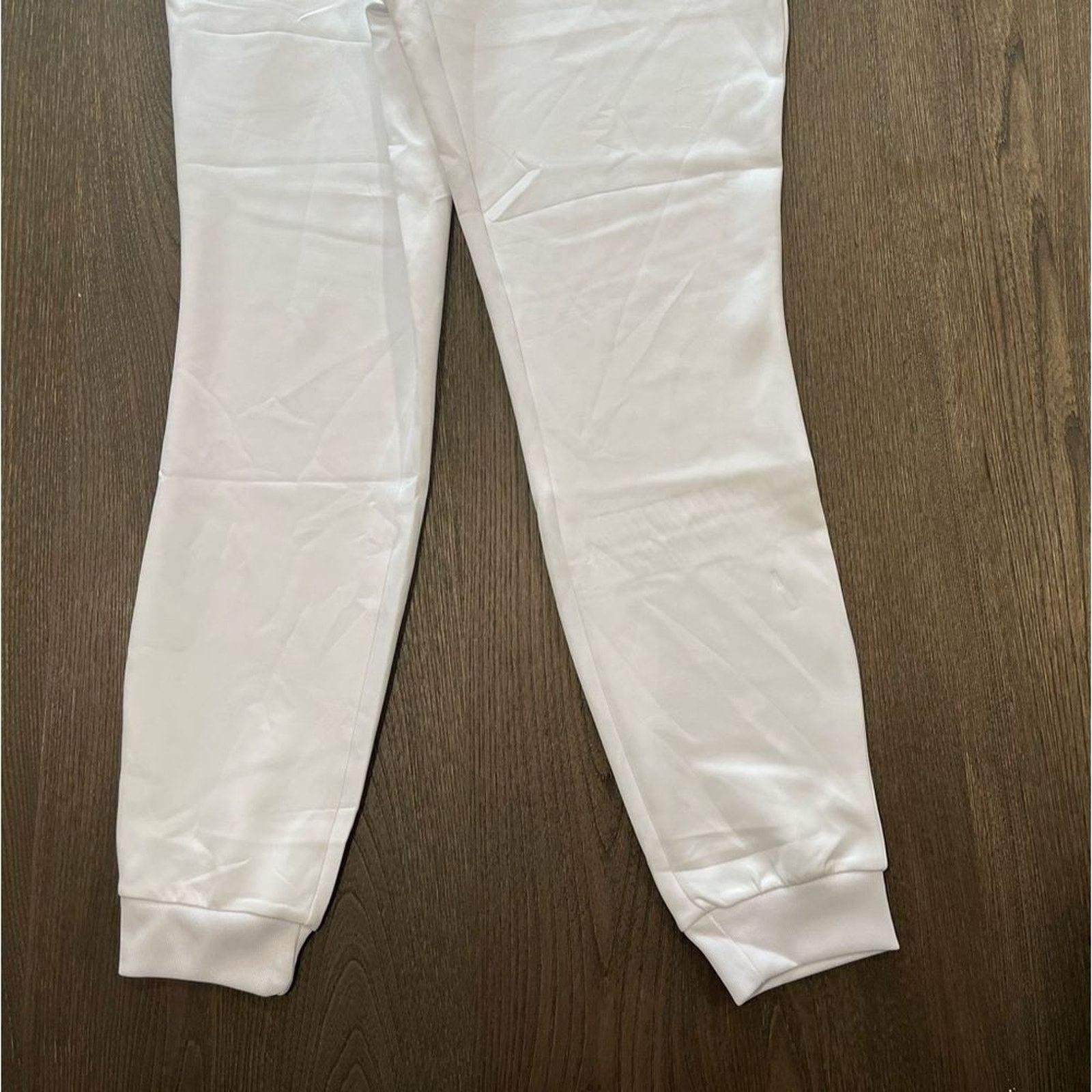 Guess NWOT Guess White Cropped Jogger Sweatpants Size M Size 27" / US 4 / IT 40 - 2 Thumbnail