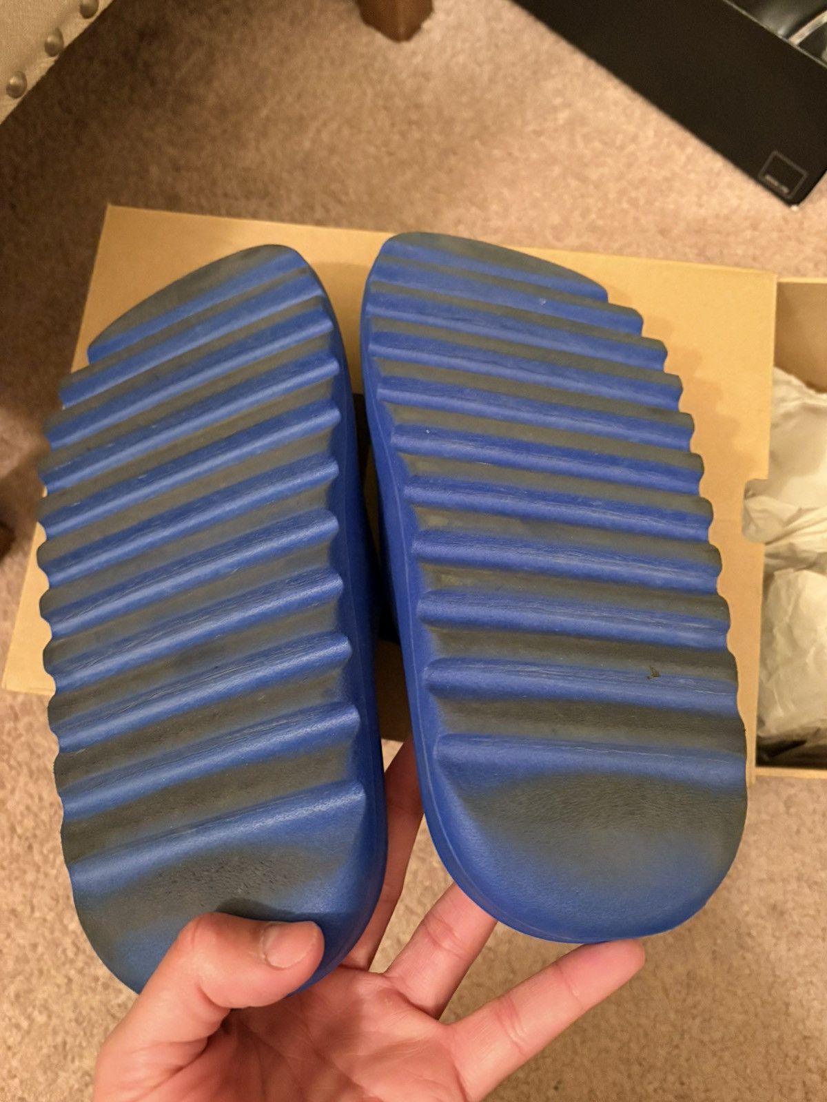 Yeezy Yeezy Slide Azure Size US 11 / EU 44 - 2 Thumbnail