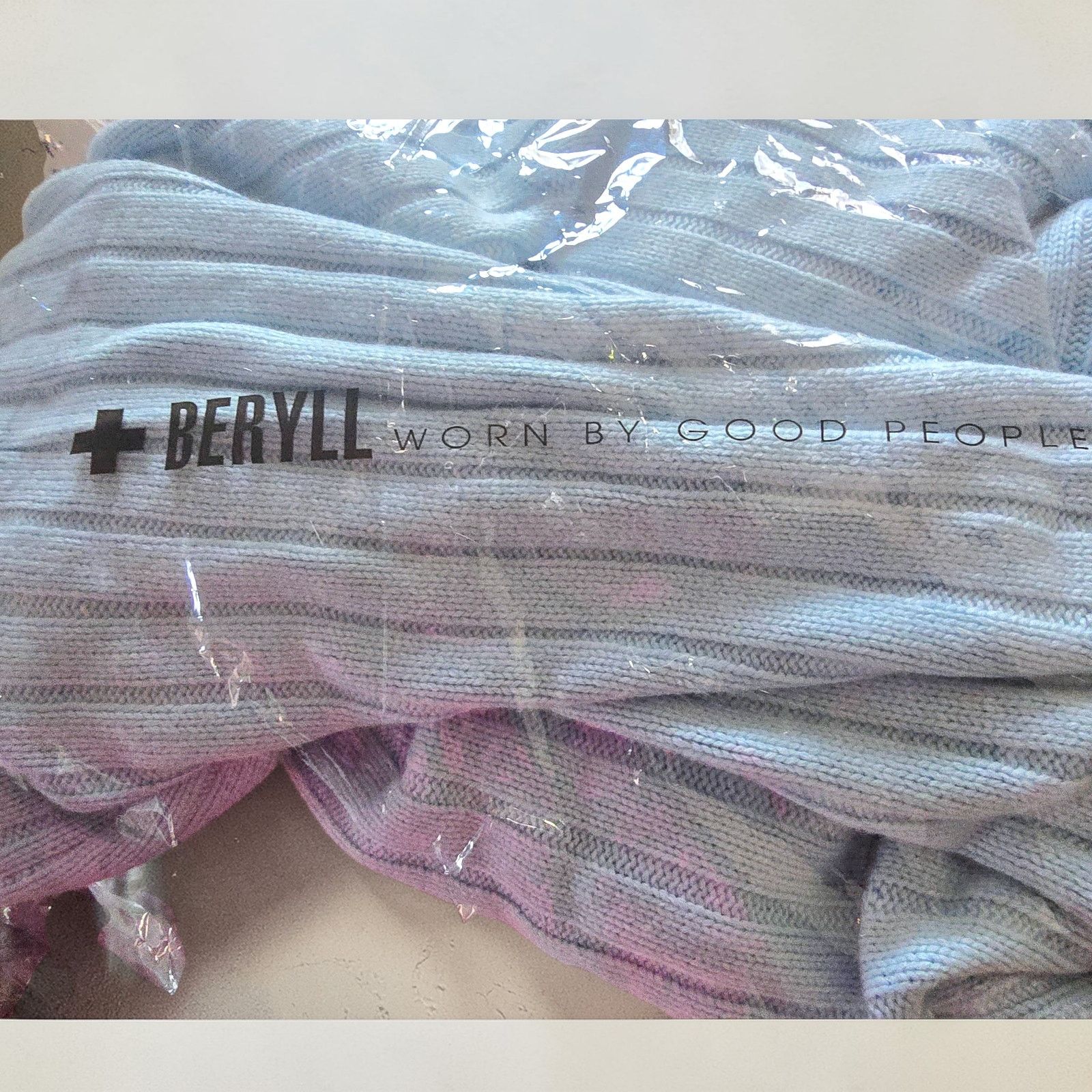 The Unbranded Brand Beryll Ava Cashmere Cocoon Cardigan Ice Blue One Size NWT Size ONE SIZE - 7 Thumbnail