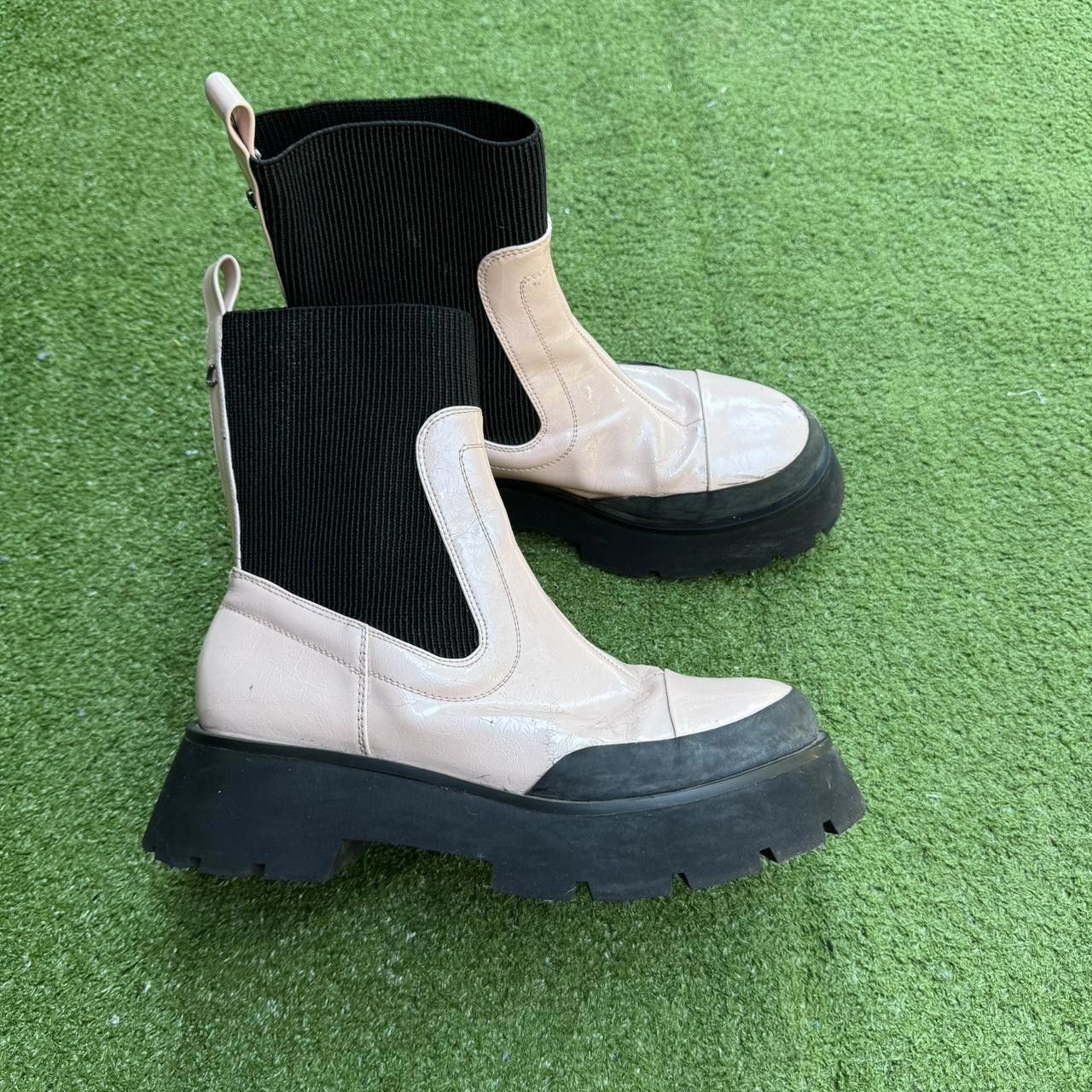 Designer Pink platform leather ankle boots with a chunky sole Size US 8 / IT 38 - 1 Thumbnail
