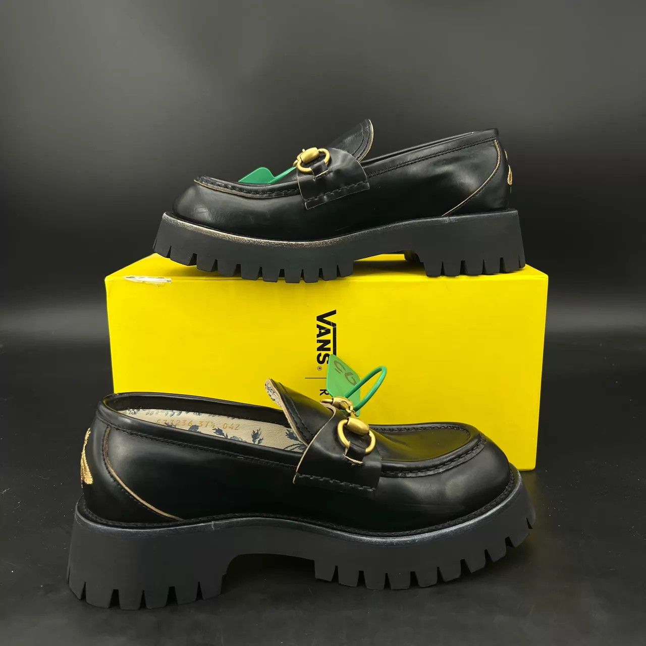 Gucci Gucci Horsebit Loafer 37.5 Like new Size US 7 / IT 37 - 2 Thumbnail