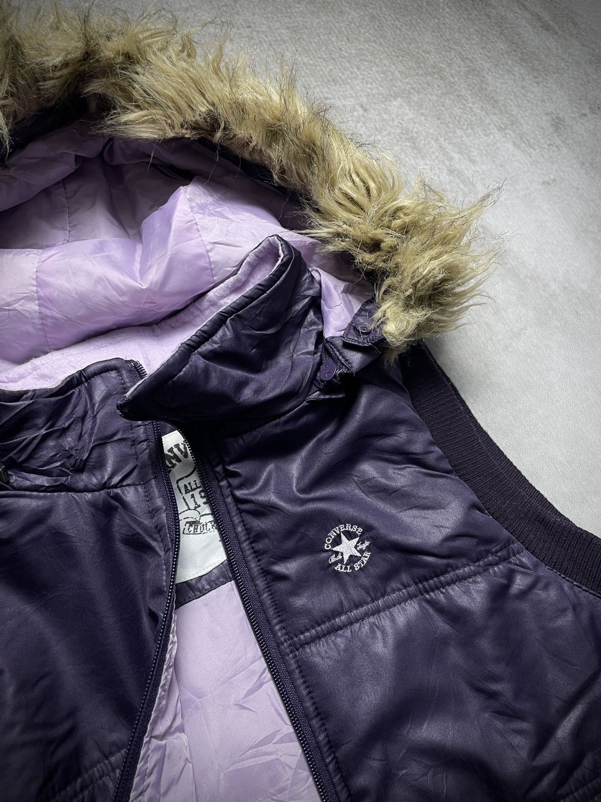 If Six Was Nine 2000’s Converse - Fur Hooded Vest Size US M / EU 48-50 / 2 - 5 Thumbnail