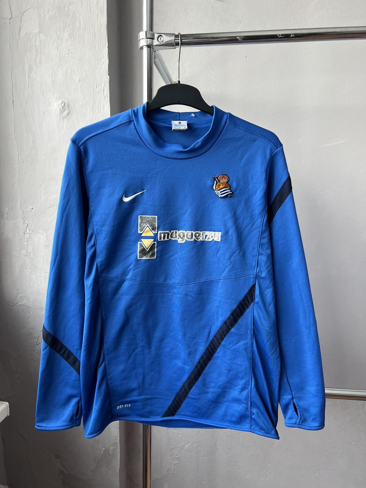 Nike 2012/13 REAL SOCIEDAD TRAINING SOCCER FOOTBALL SWEATSHIRT XL Size US XL / EU 56 / 4 - 2 Thumbnail